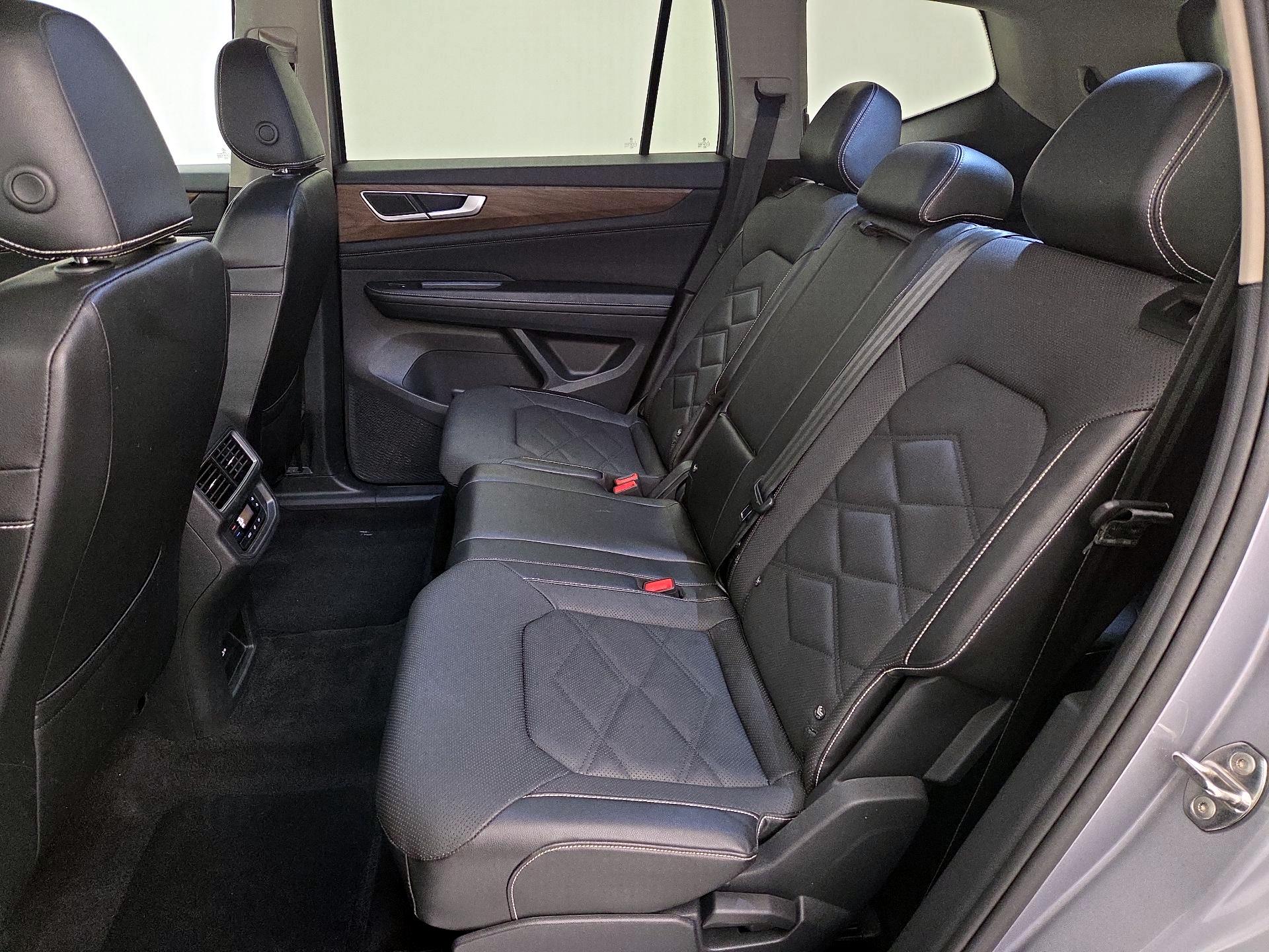 Thumbnail: 2024 Volkswagen Atlas - 19
