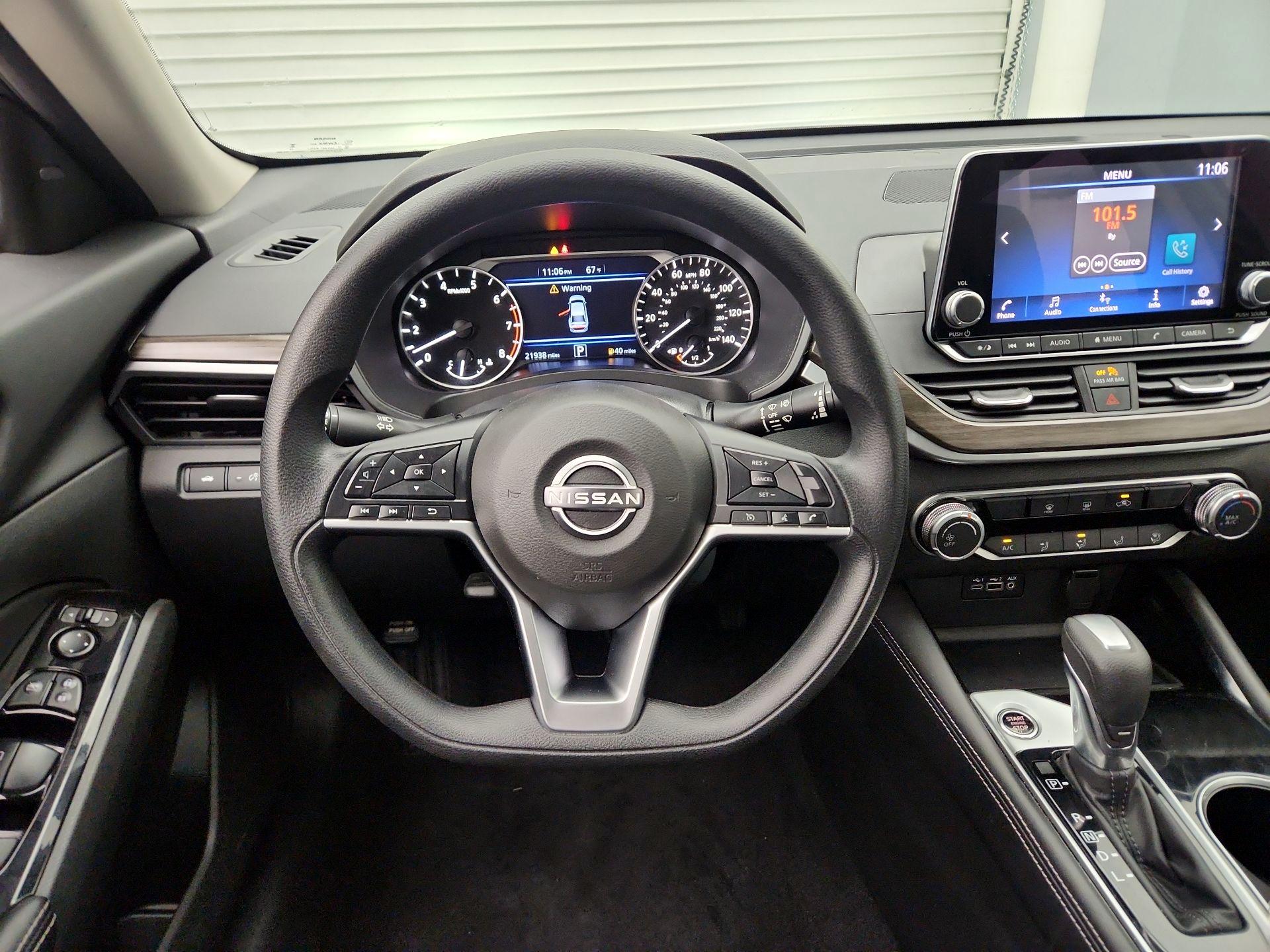 Thumbnail: 2023 Nissan Altima - 10