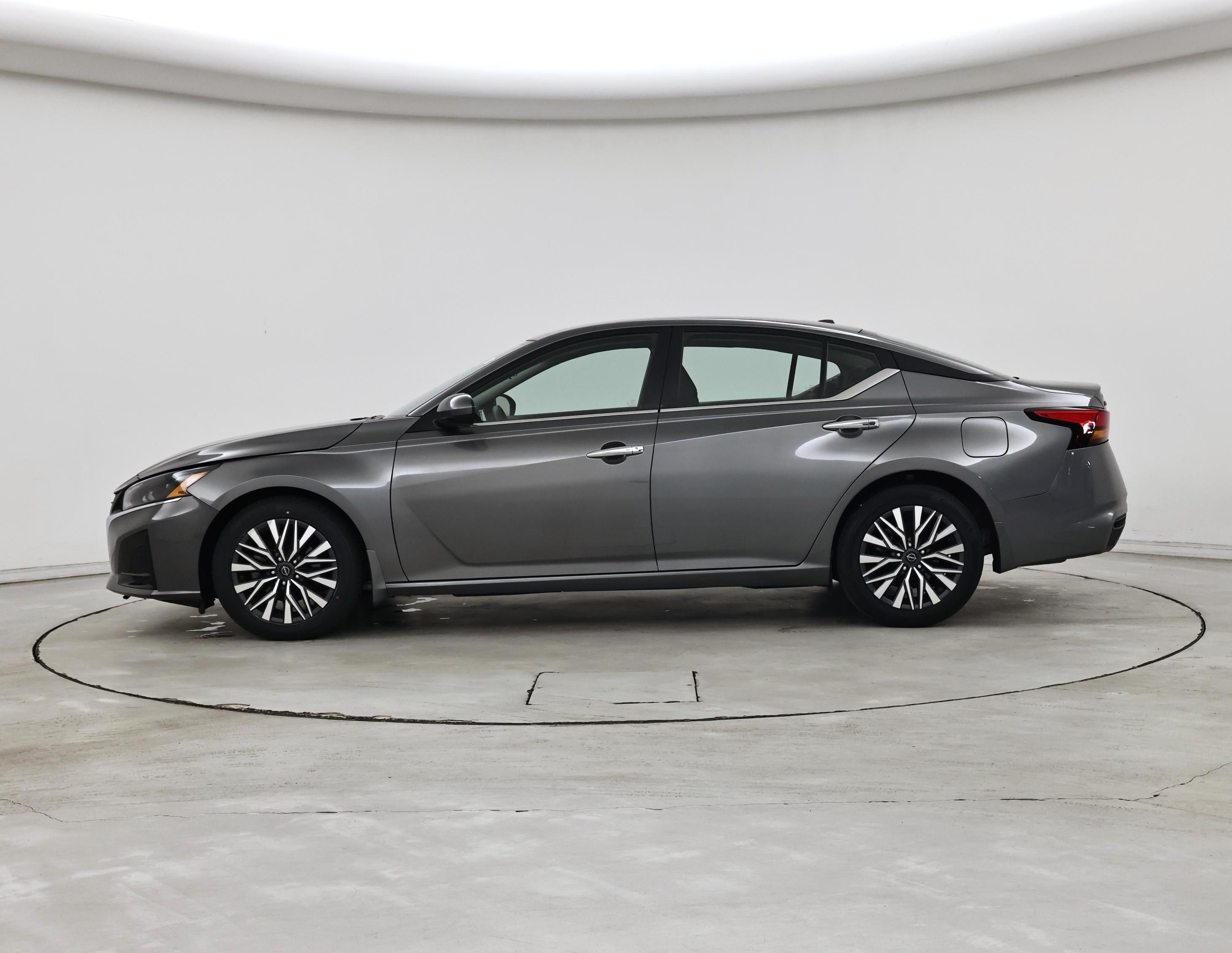 Thumbnail: 2023 Nissan Altima - 3