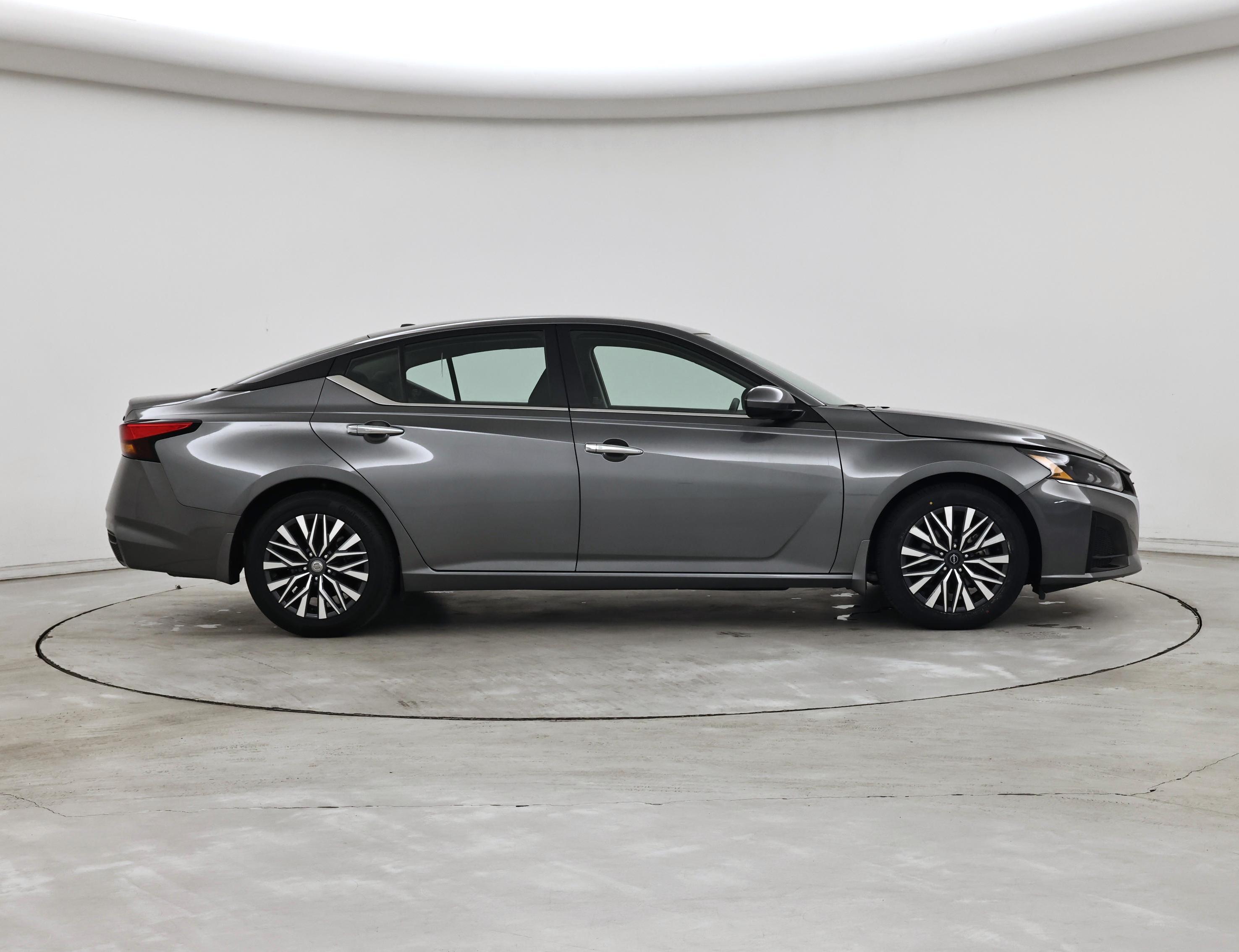 Thumbnail: 2023 Nissan Altima - 7