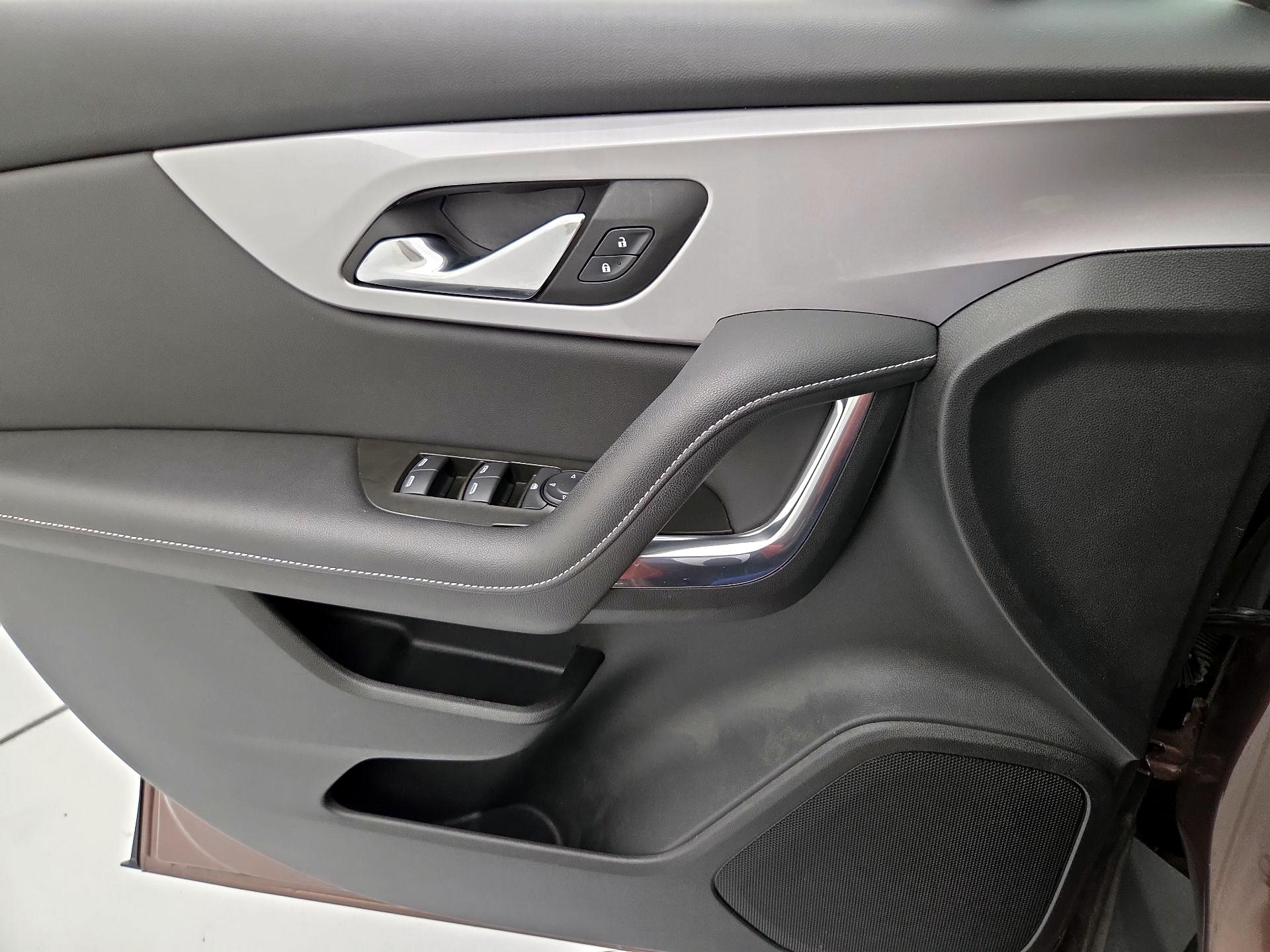 Thumbnail: 2023 Chevrolet Blazer - 12
