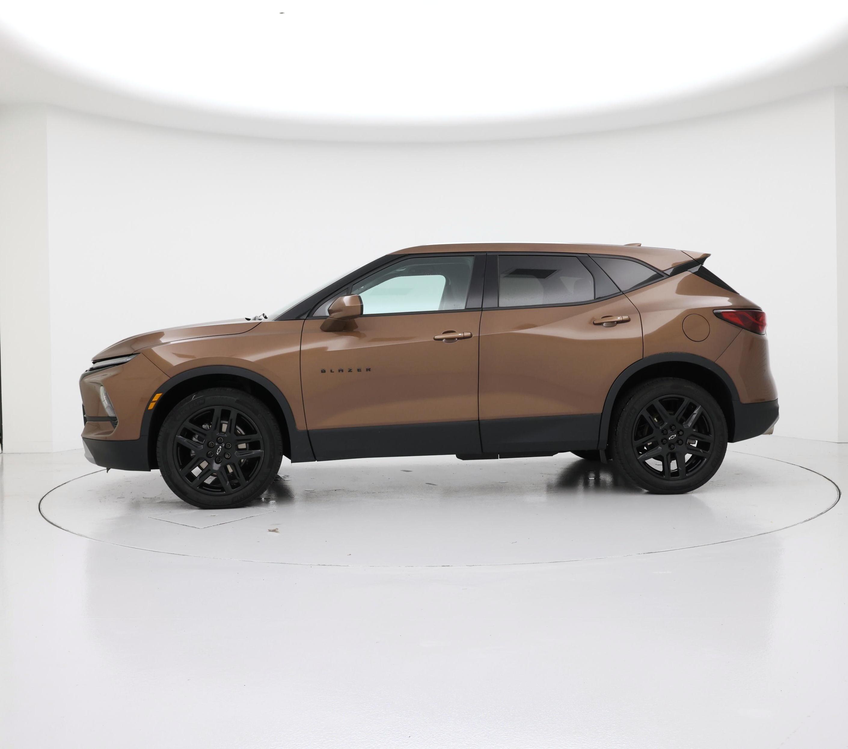 Thumbnail: 2023 Chevrolet Blazer - 3