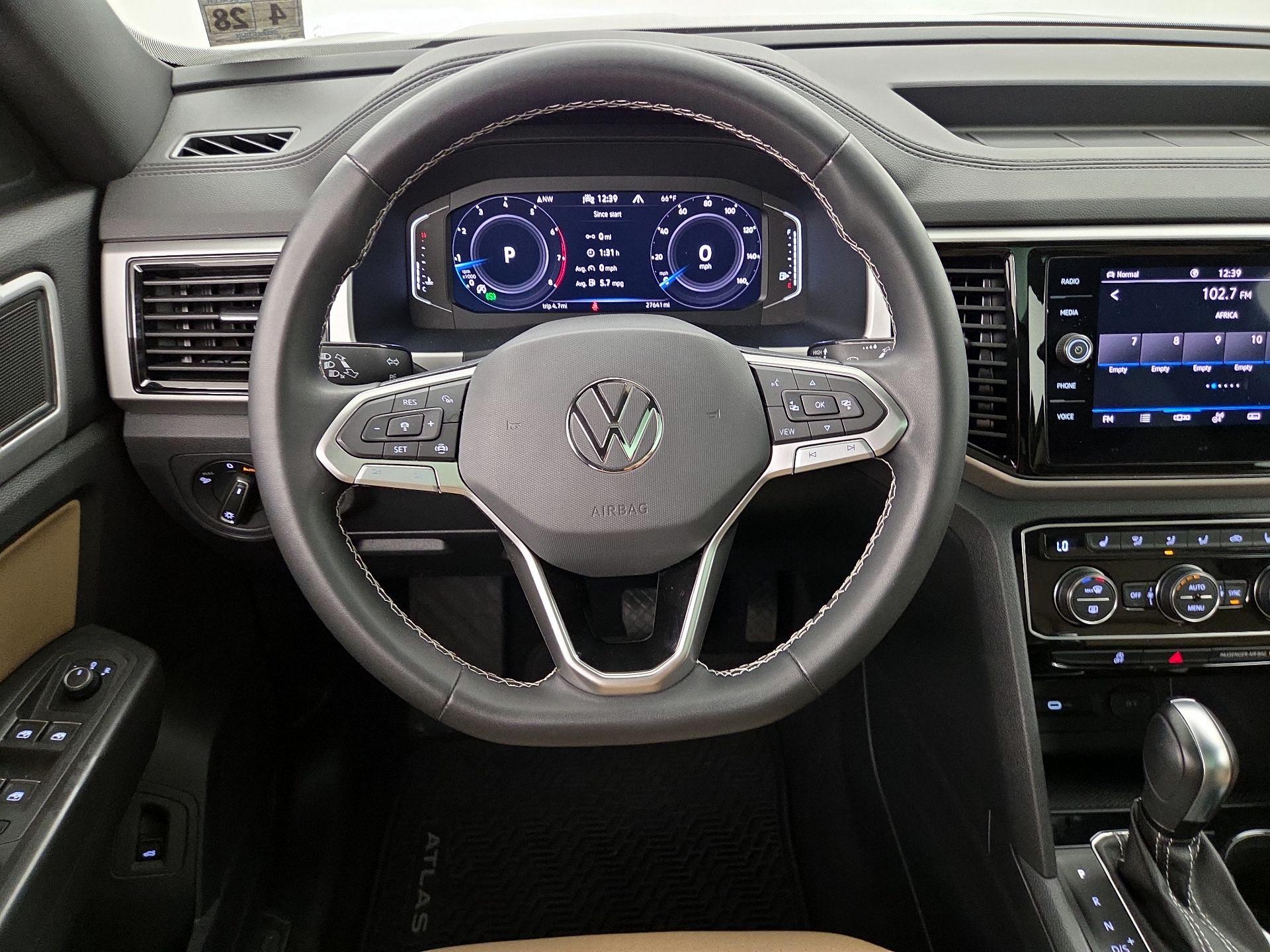 Thumbnail: 2023 Volkswagen Atlas - 10
