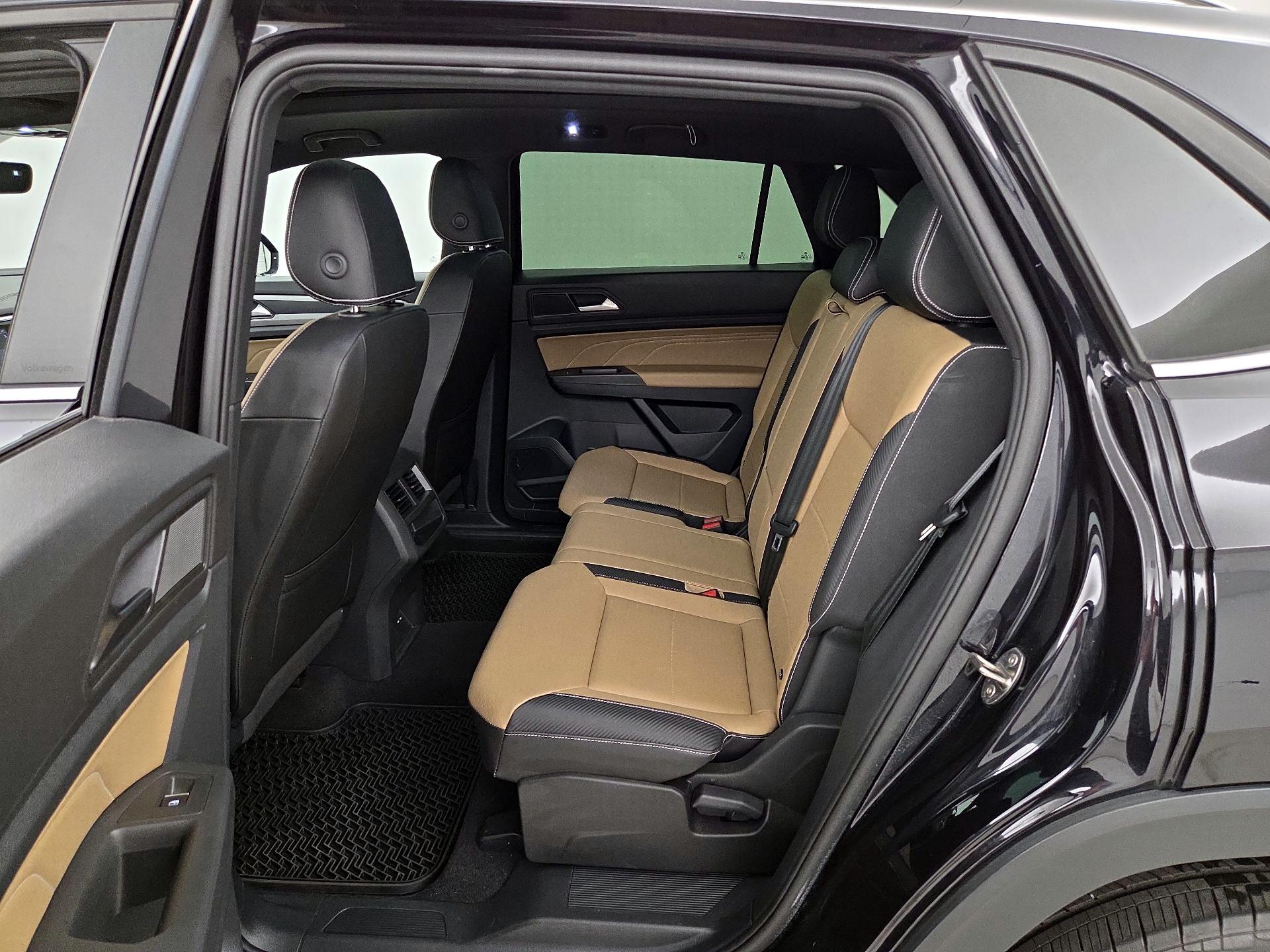 Thumbnail: 2023 Volkswagen Atlas - 20