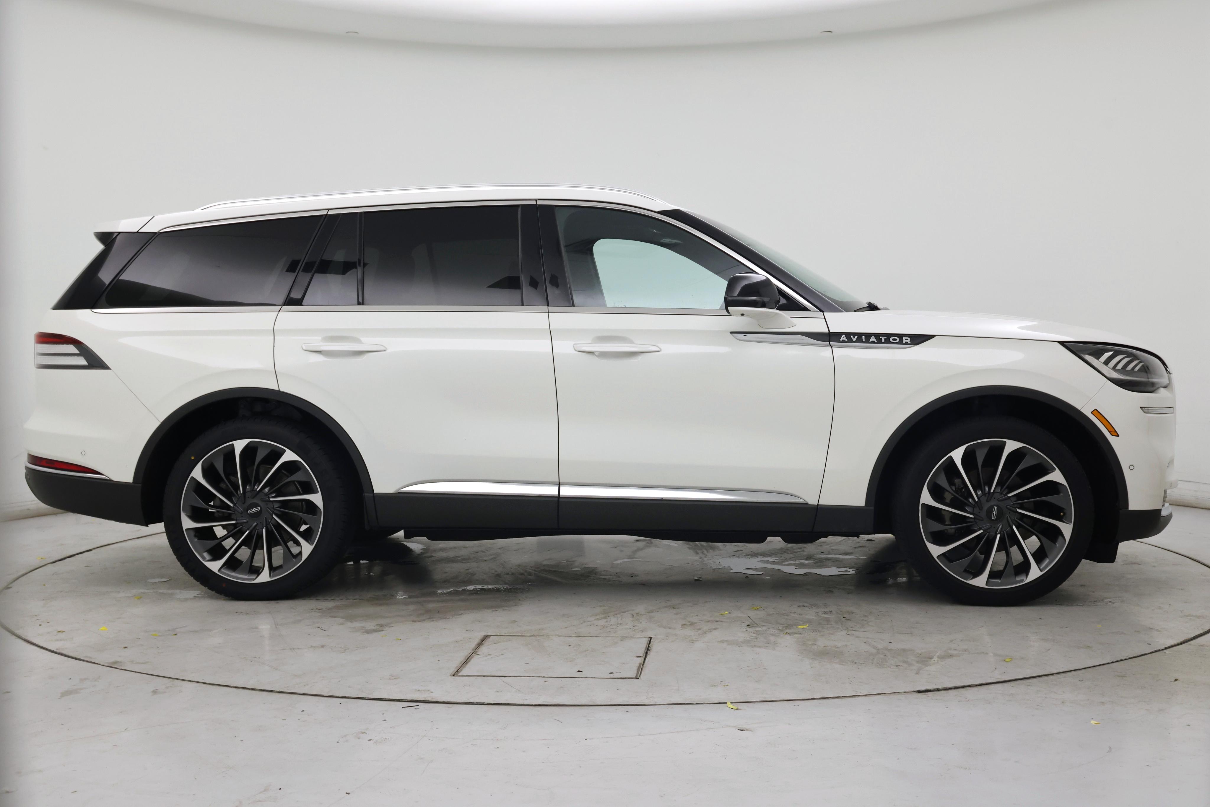 Thumbnail: 2023 Lincoln Aviator - 7