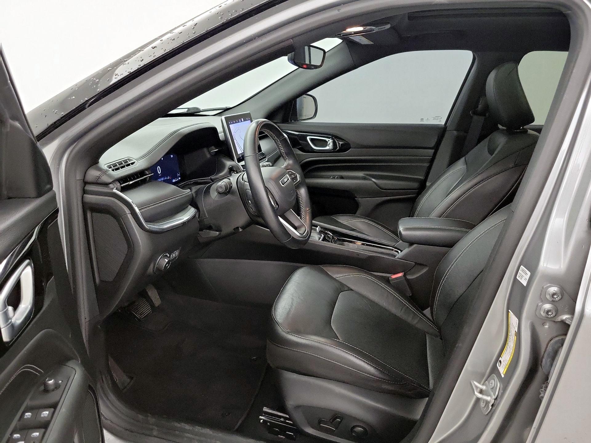 Thumbnail: 2022 Jeep Compass - 11