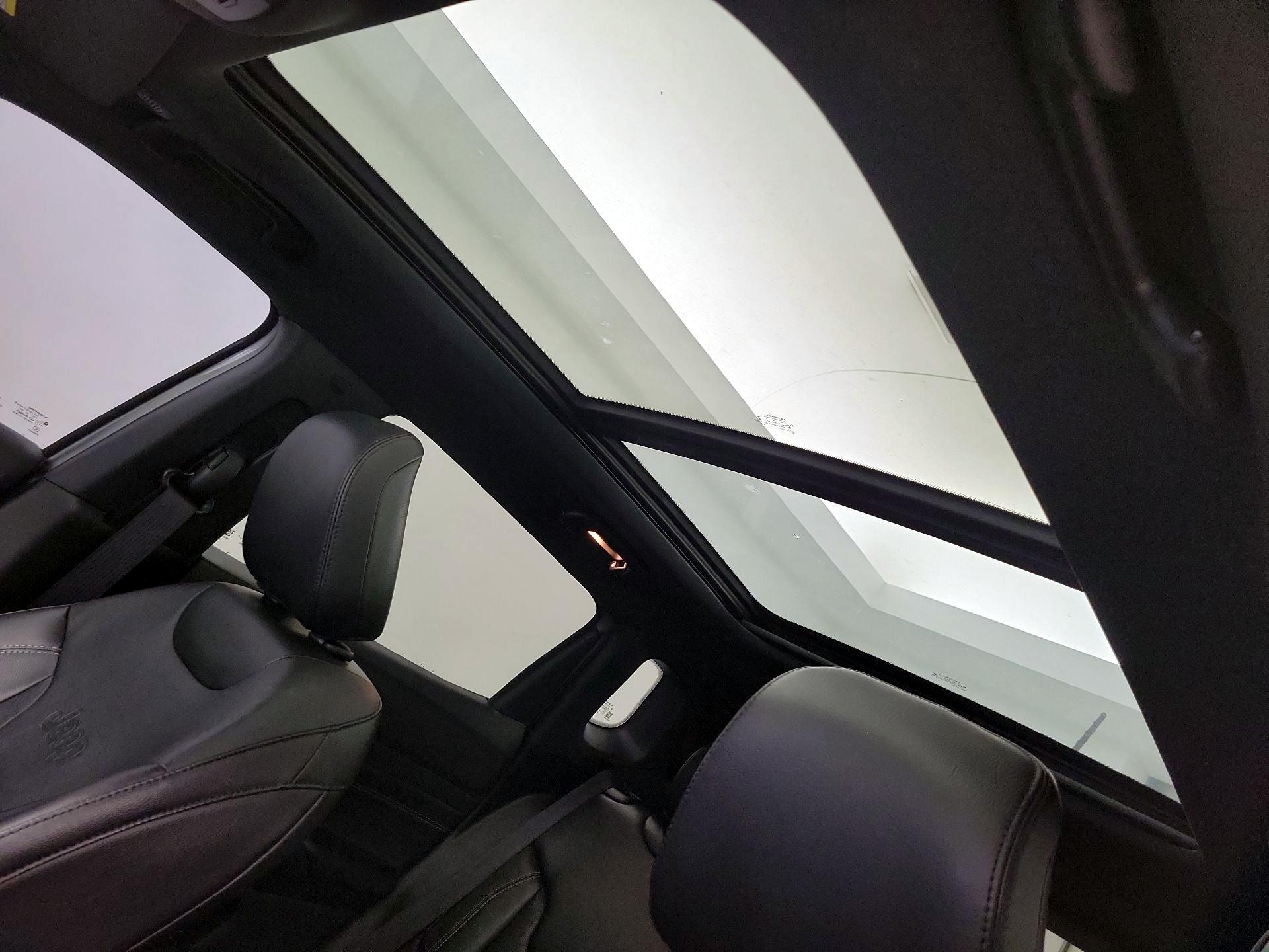 Thumbnail: 2022 Jeep Compass - 20