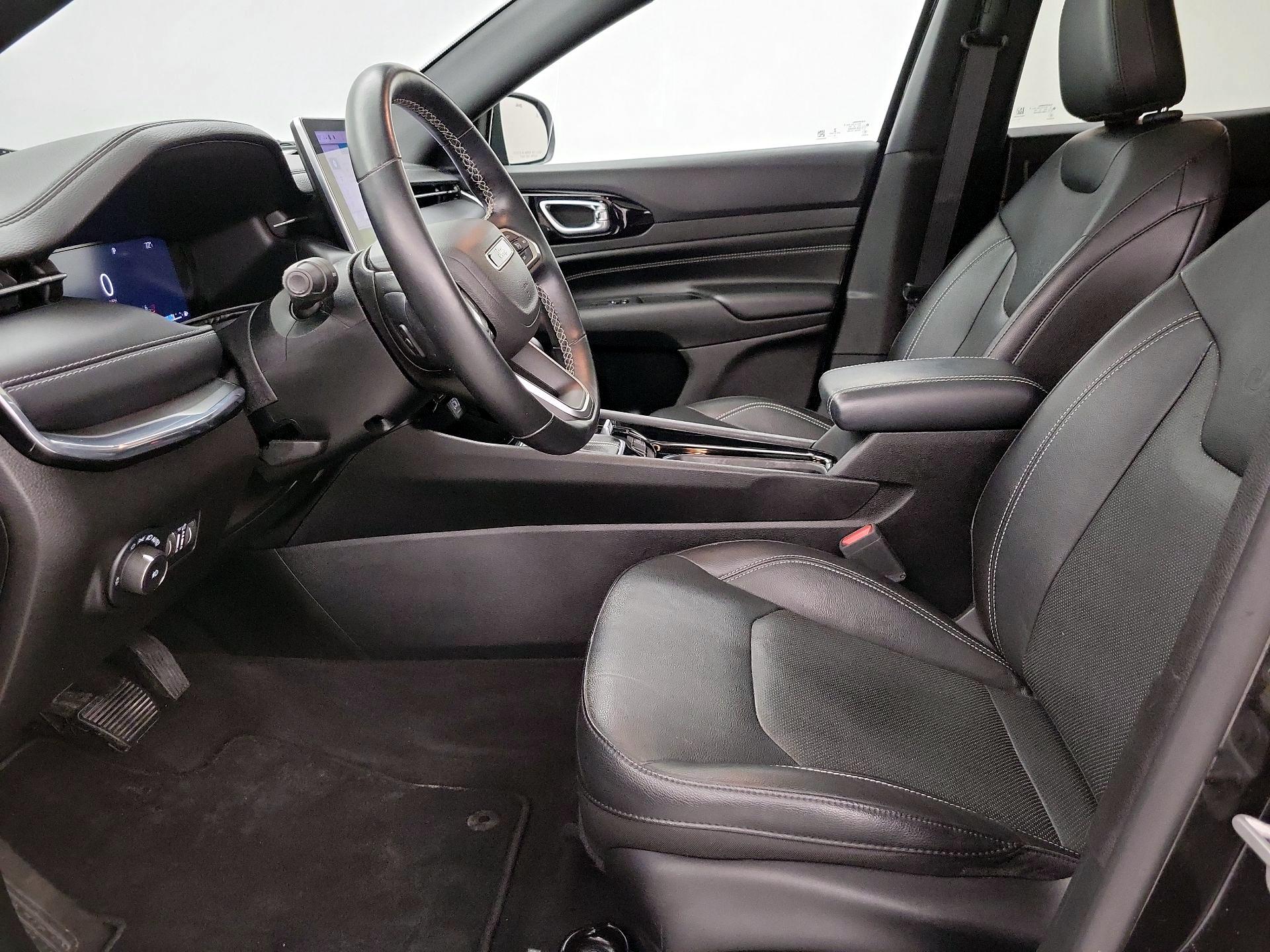 Thumbnail: 2022 Jeep Compass - 11