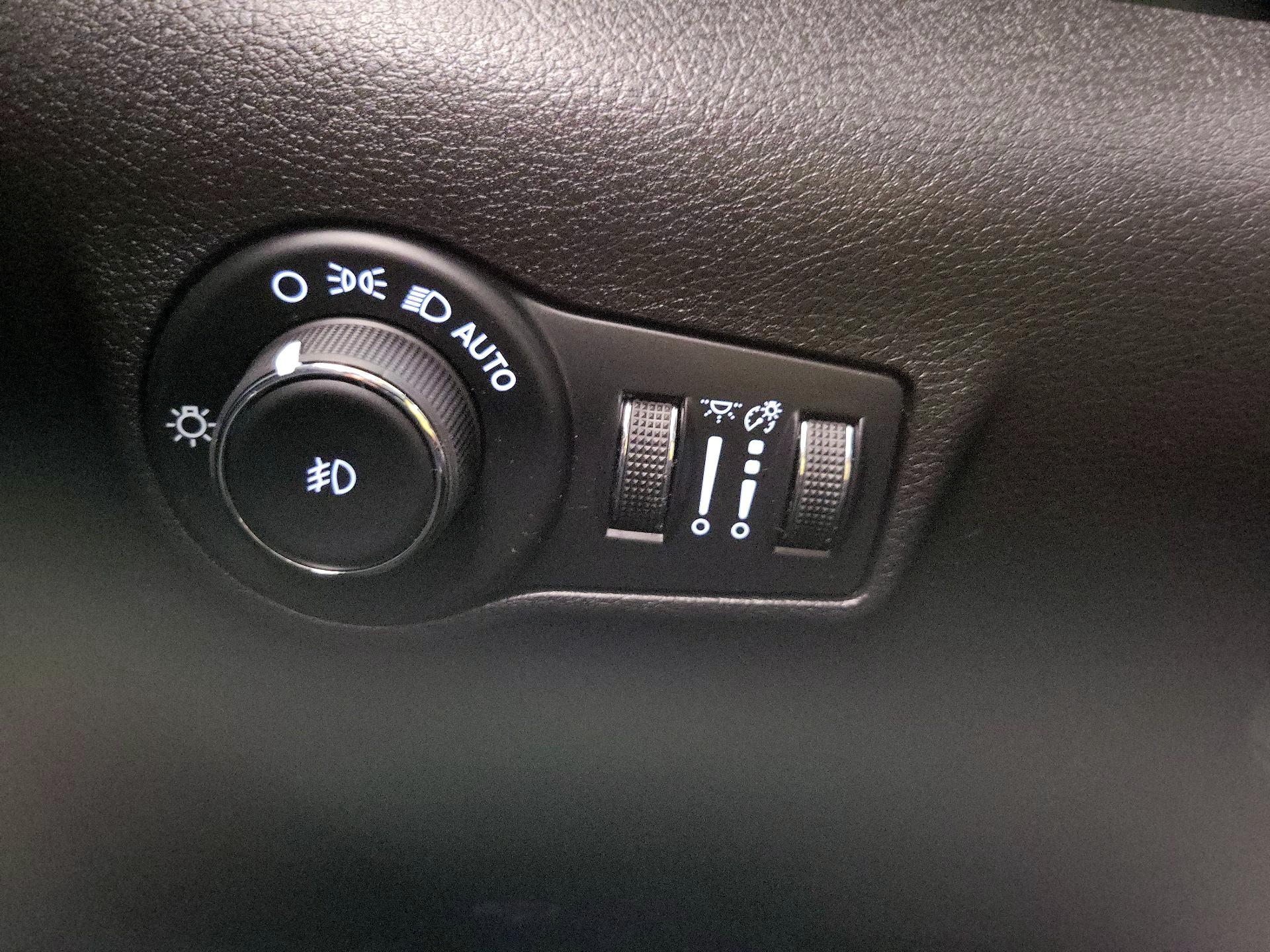 Thumbnail: 2022 Jeep Compass - 13