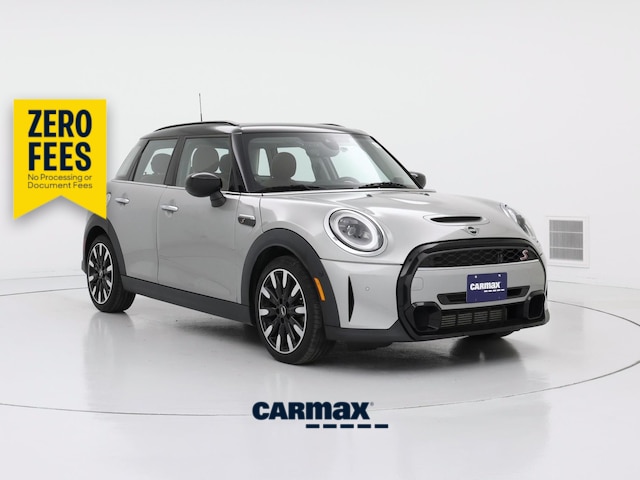 Gray 2024 MINI Cooper S 5-Door Hatchback FWD Hatchback Automatic