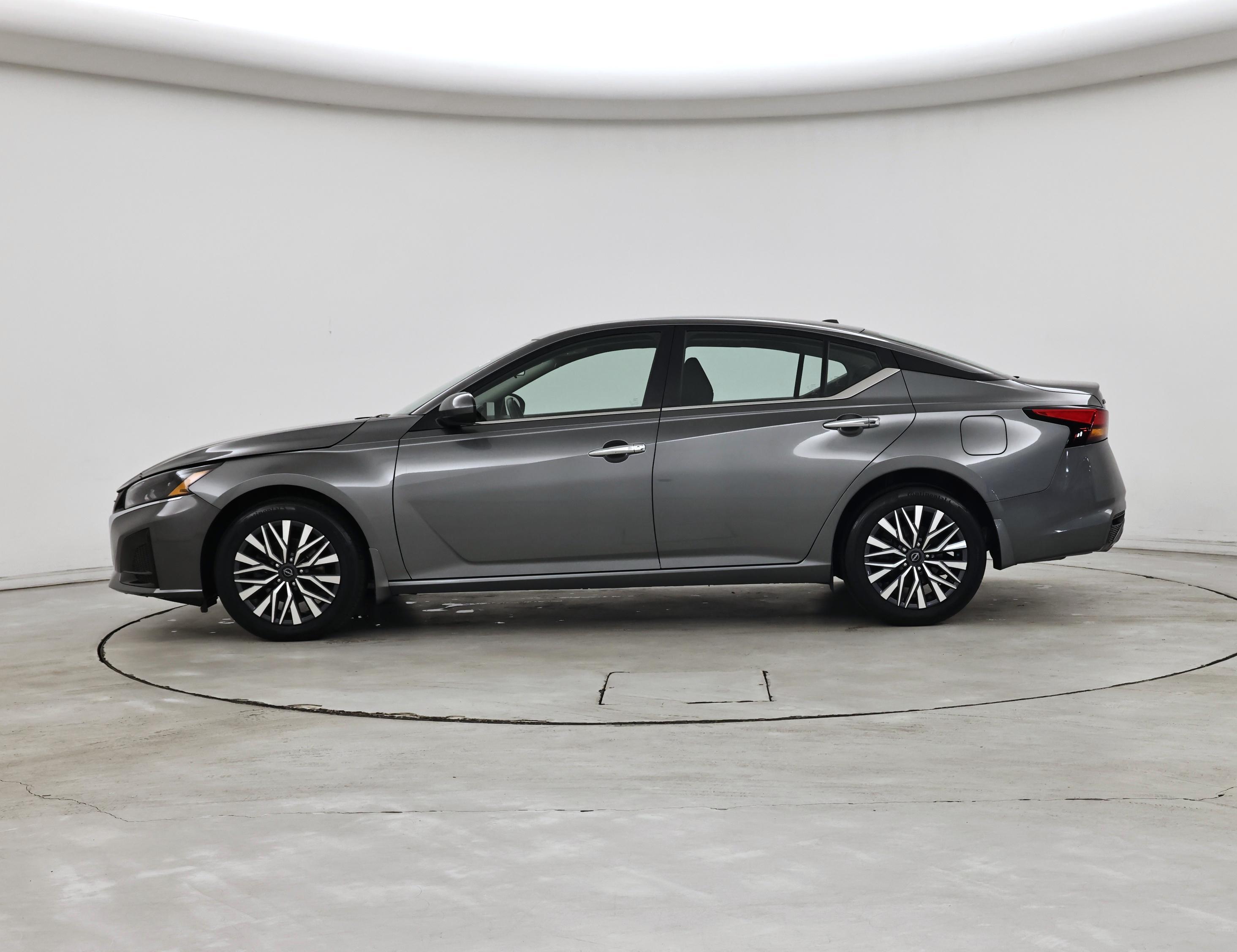 Thumbnail: 2023 Nissan Altima - 3