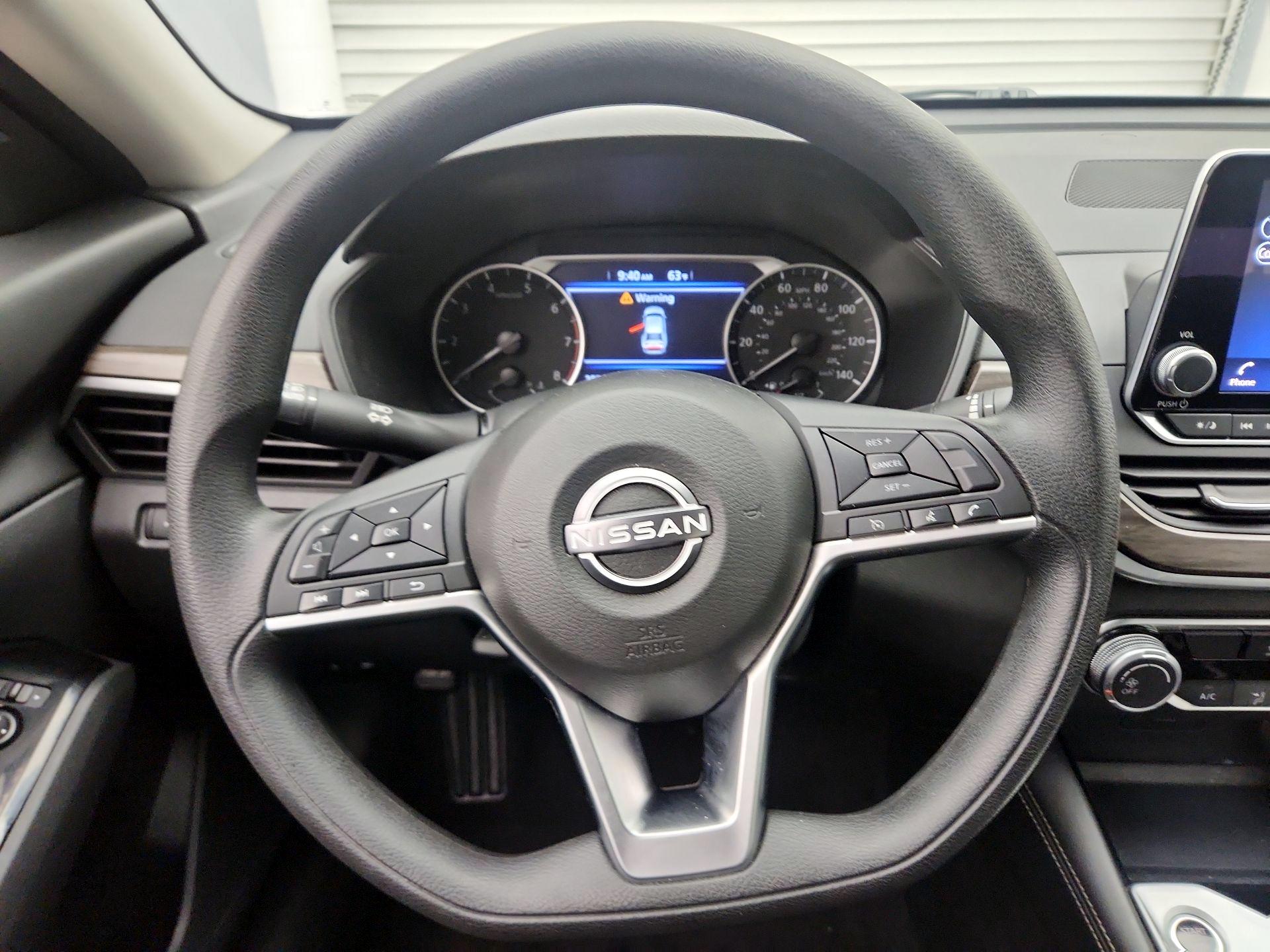 Thumbnail: 2023 Nissan Altima - 10