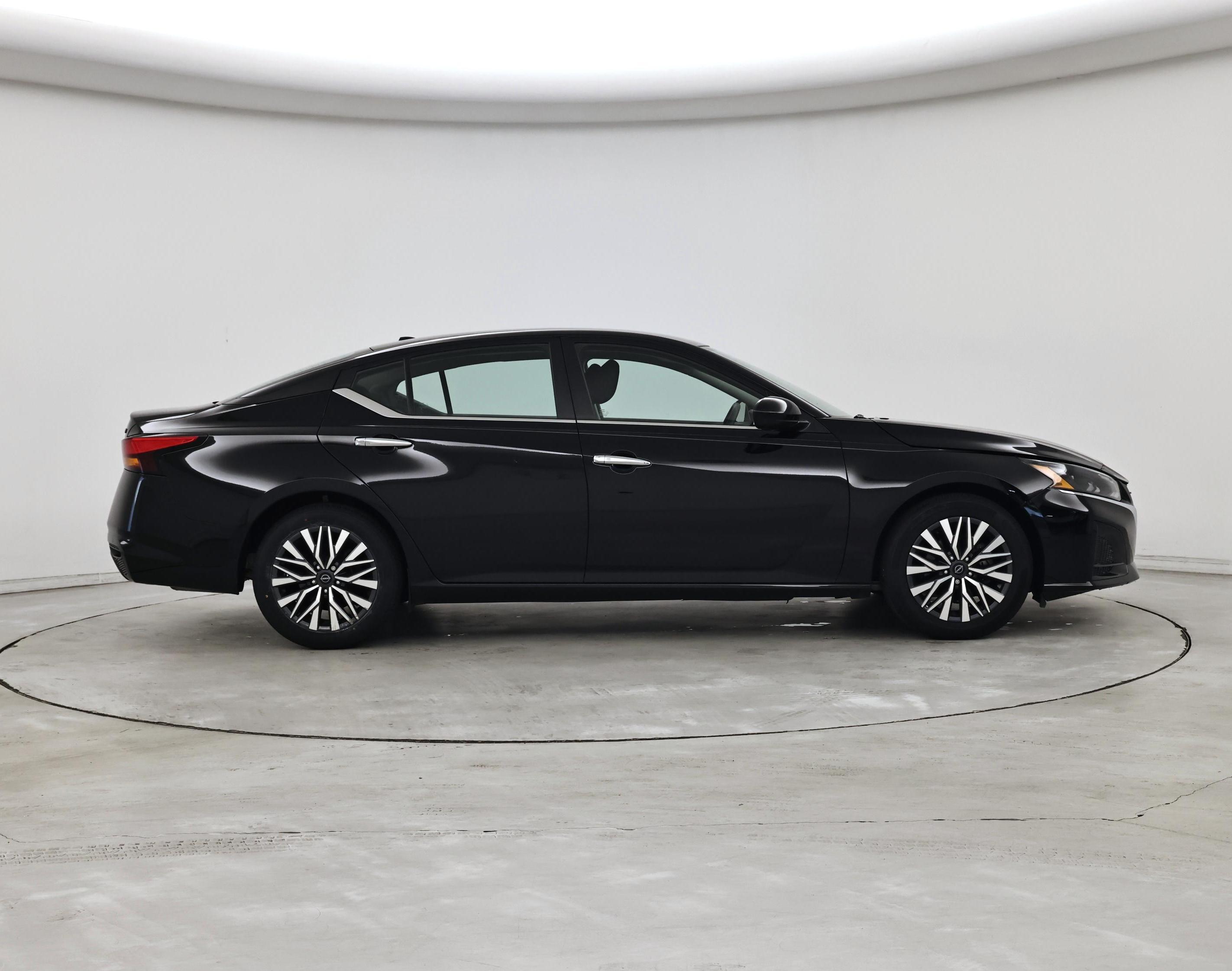 Thumbnail: 2023 Nissan Altima - 7