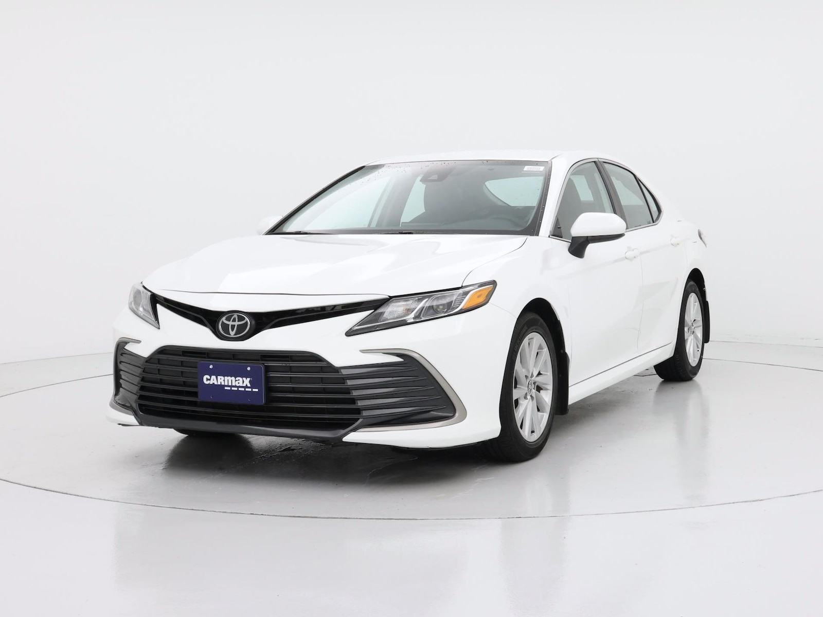 2023 Toyota Camry LE - Photo 5