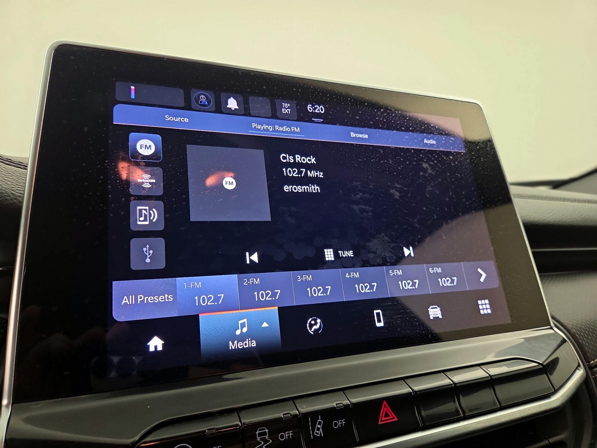 Thumbnail: 2022 Jeep Compass - 15