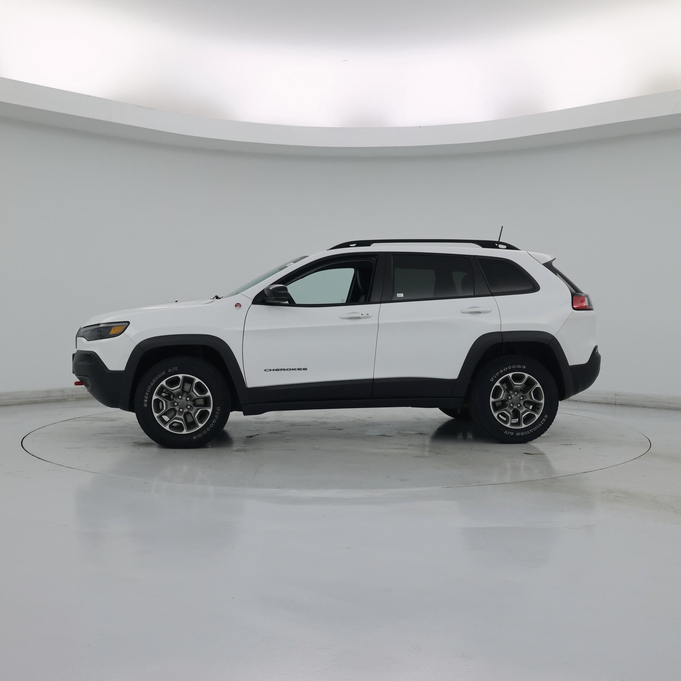 Thumbnail: 2022 Jeep Cherokee - 3