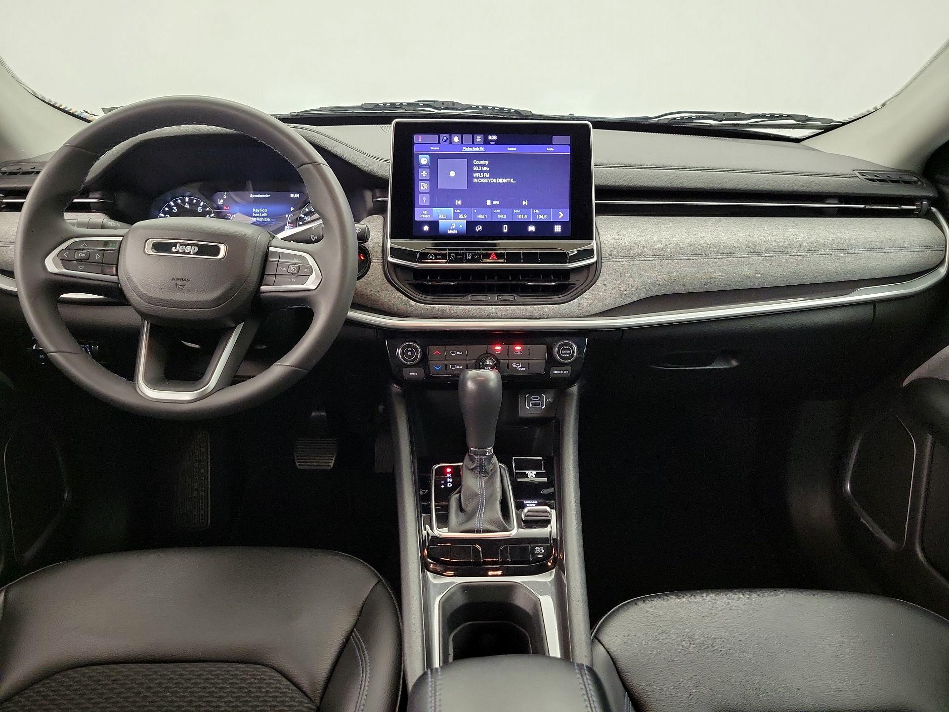 Thumbnail: 2022 Jeep Compass - 9