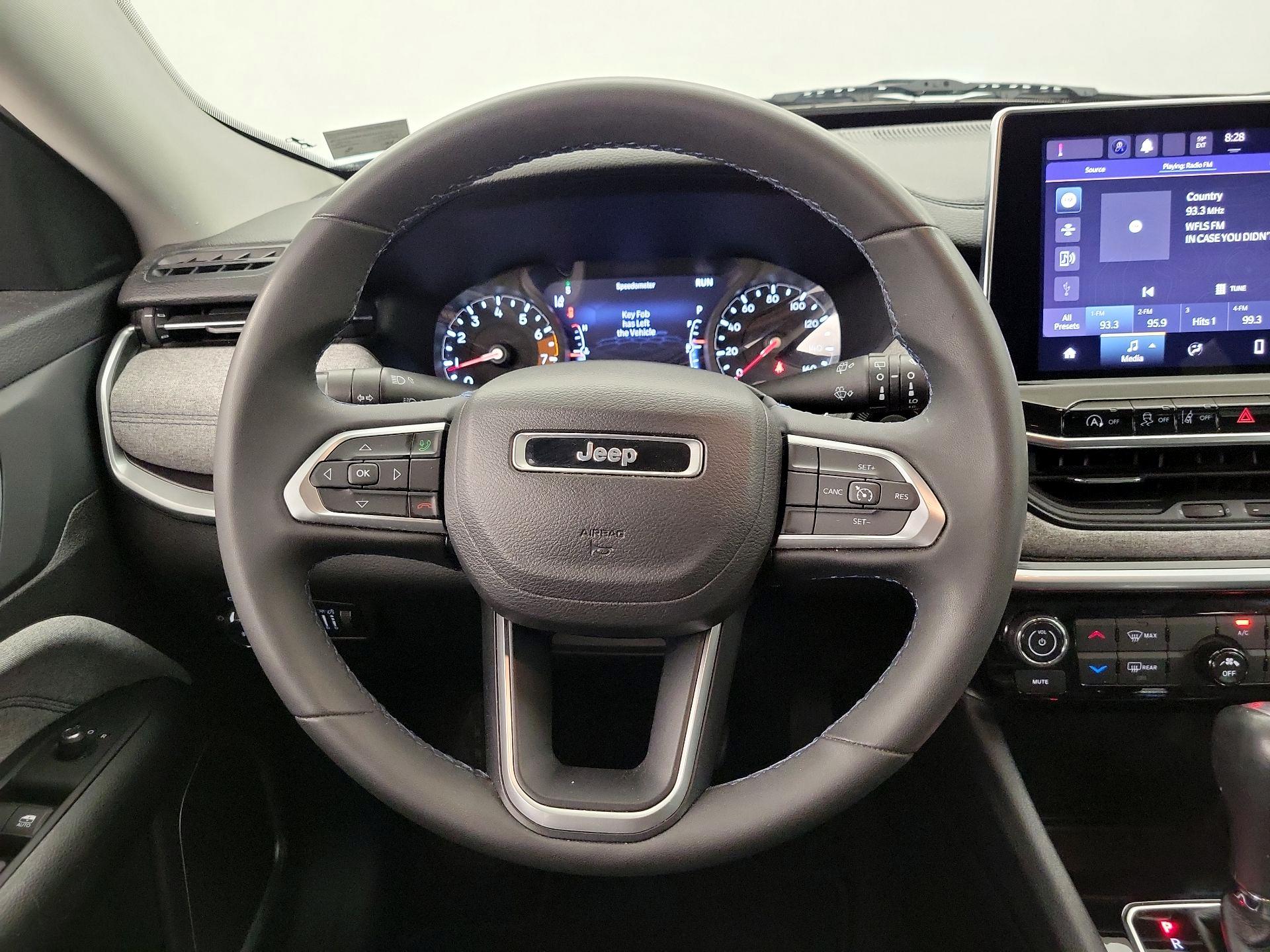 Thumbnail: 2022 Jeep Compass - 10