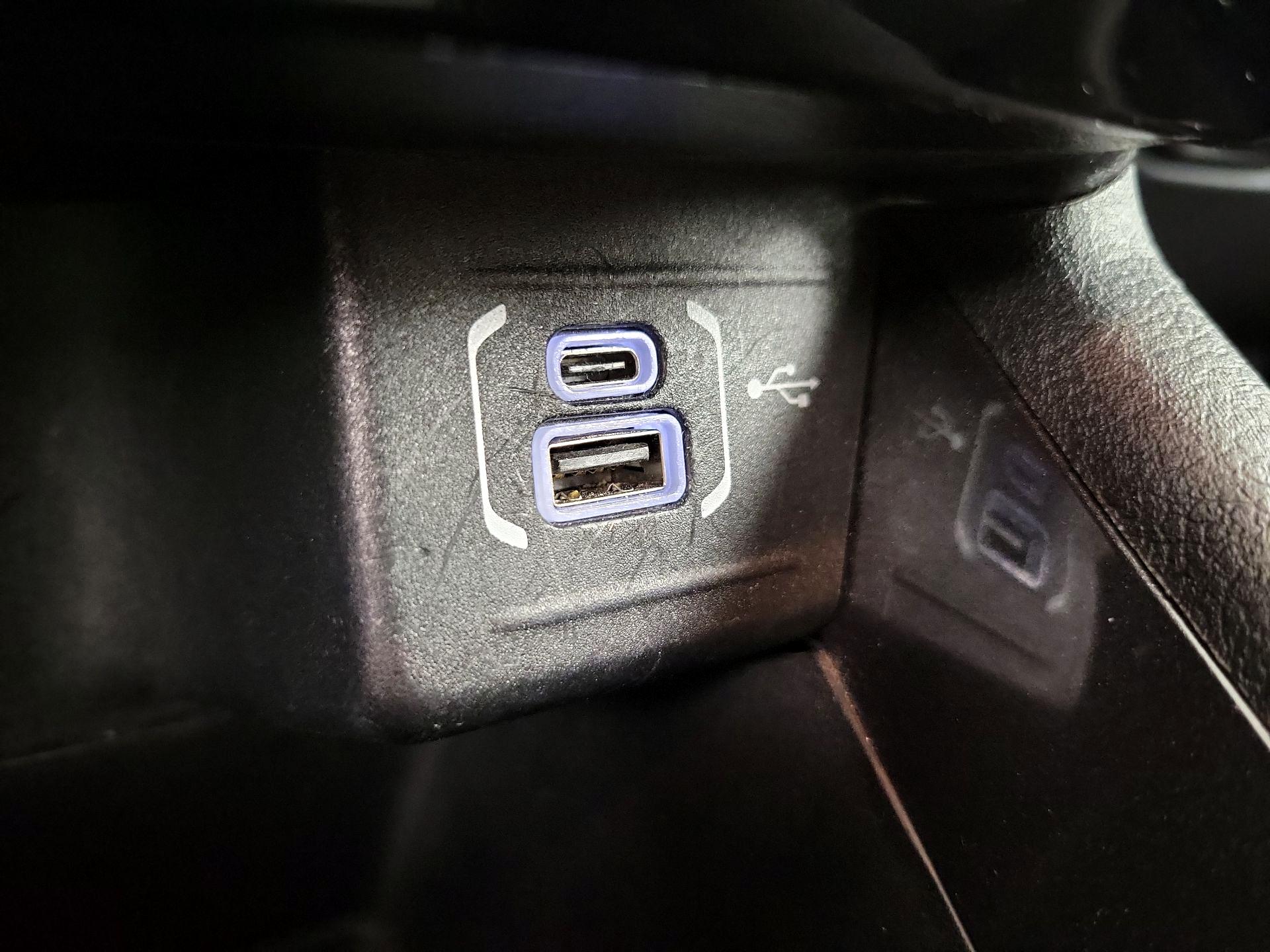 Thumbnail: 2022 Jeep Compass - 18