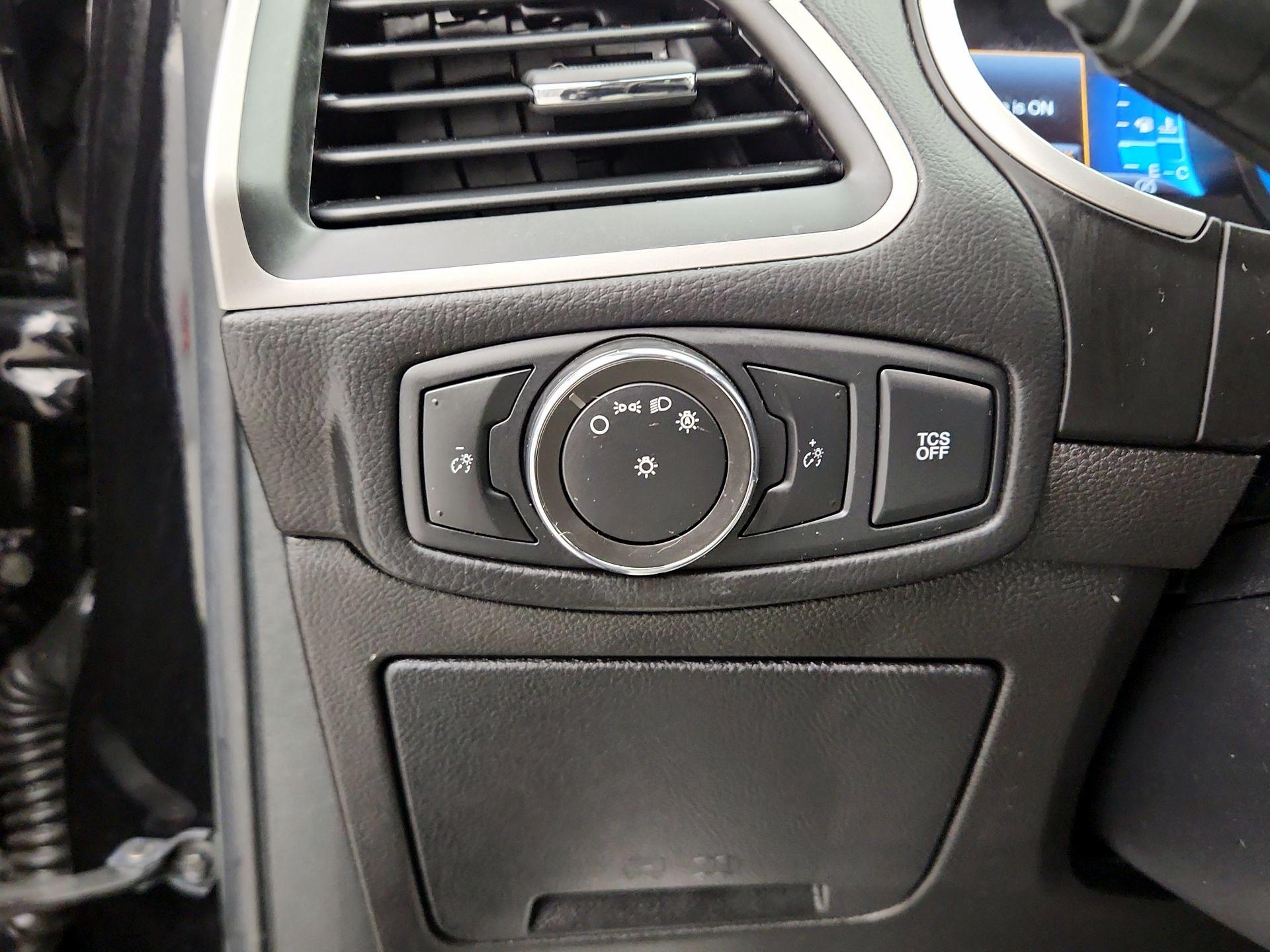 Thumbnail: 2021 Ford Edge - 13