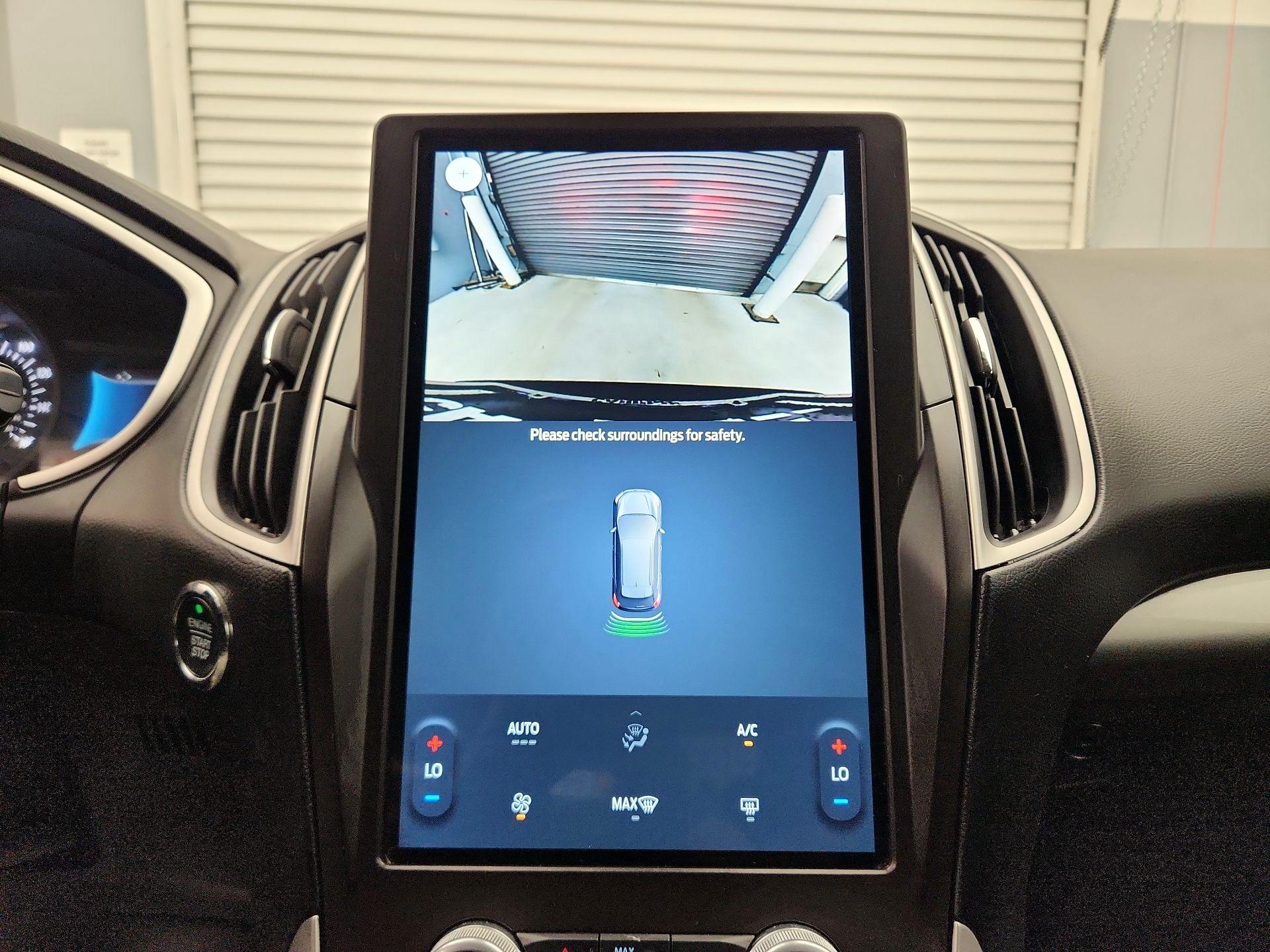 Thumbnail: 2021 Ford Edge - 14