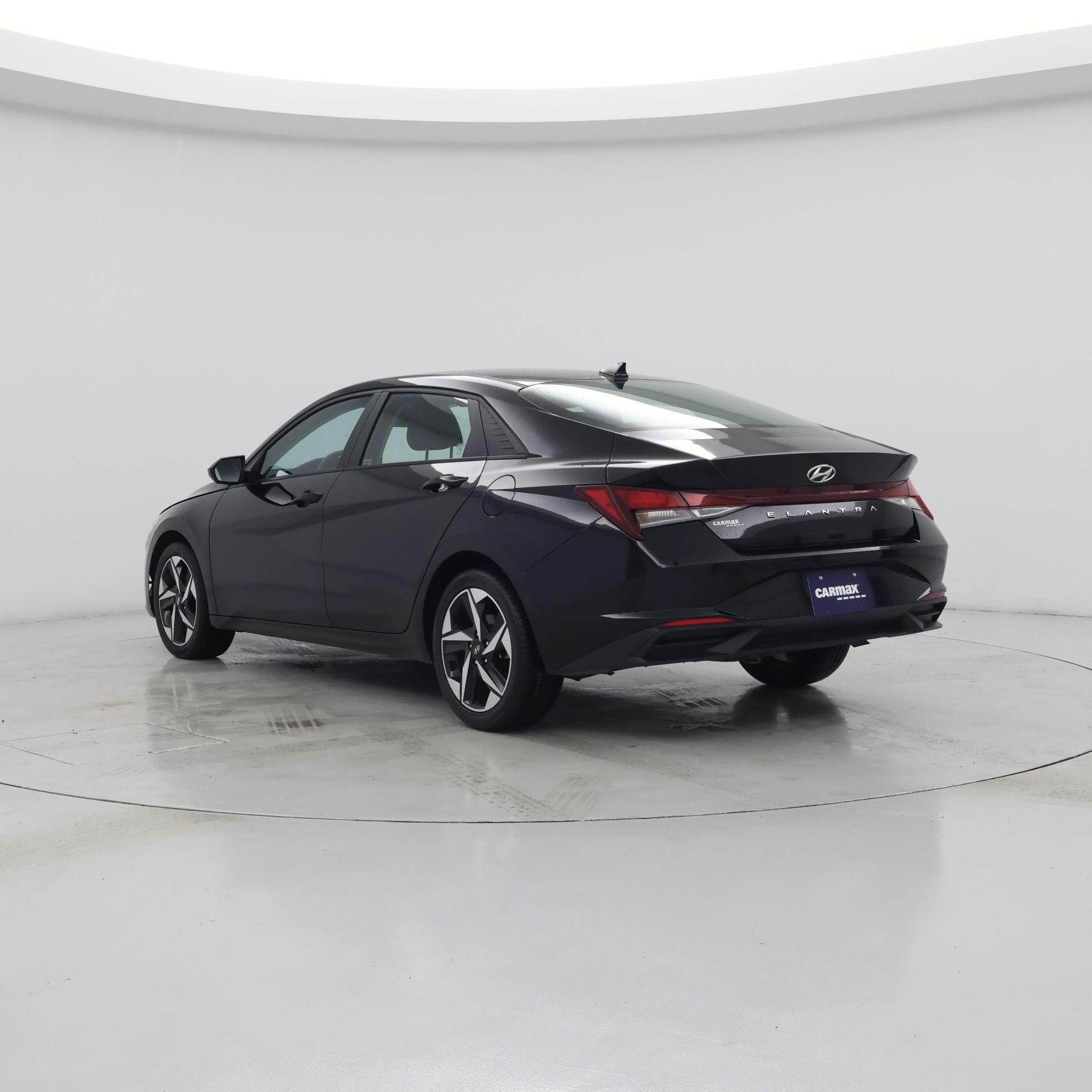 Thumbnail: 2023 Hyundai Elantra - 2