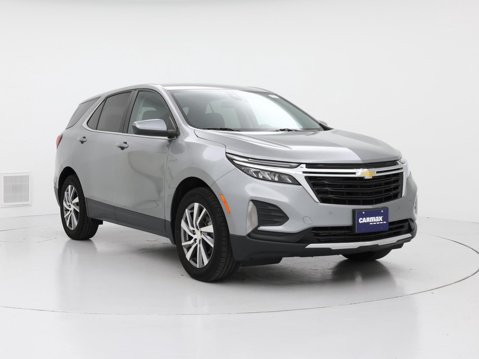 2023 Chevrolet Equinox LT - Photo 2