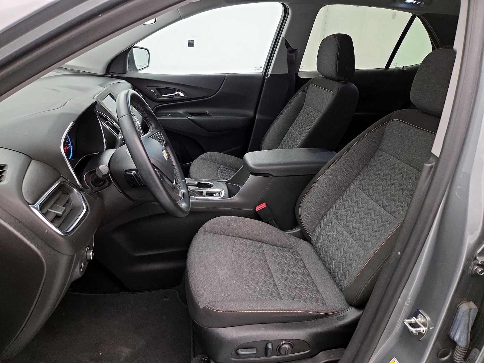 2023 Chevrolet Equinox LT - Photo 12