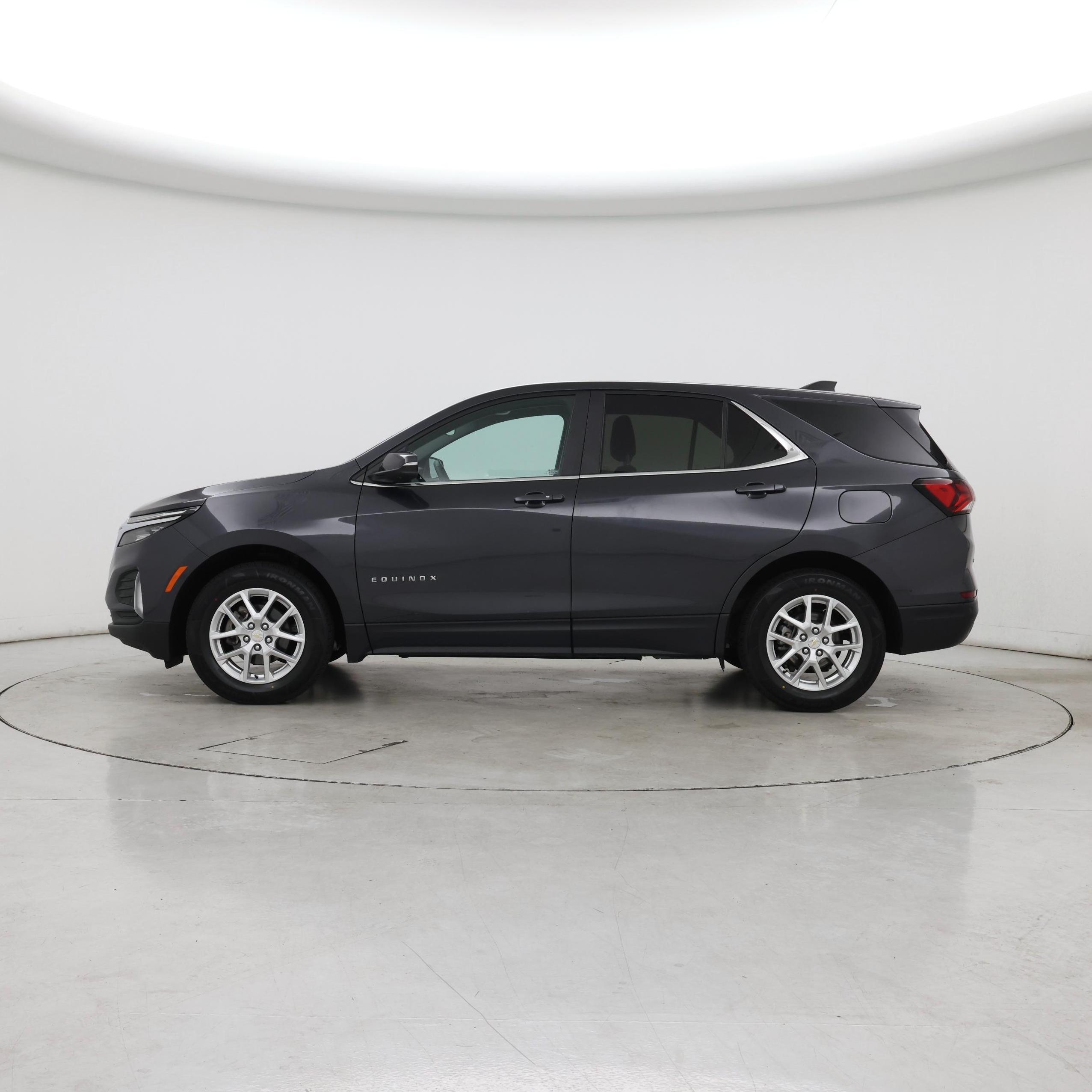 Thumbnail: 2023 Chevrolet Equinox - 3