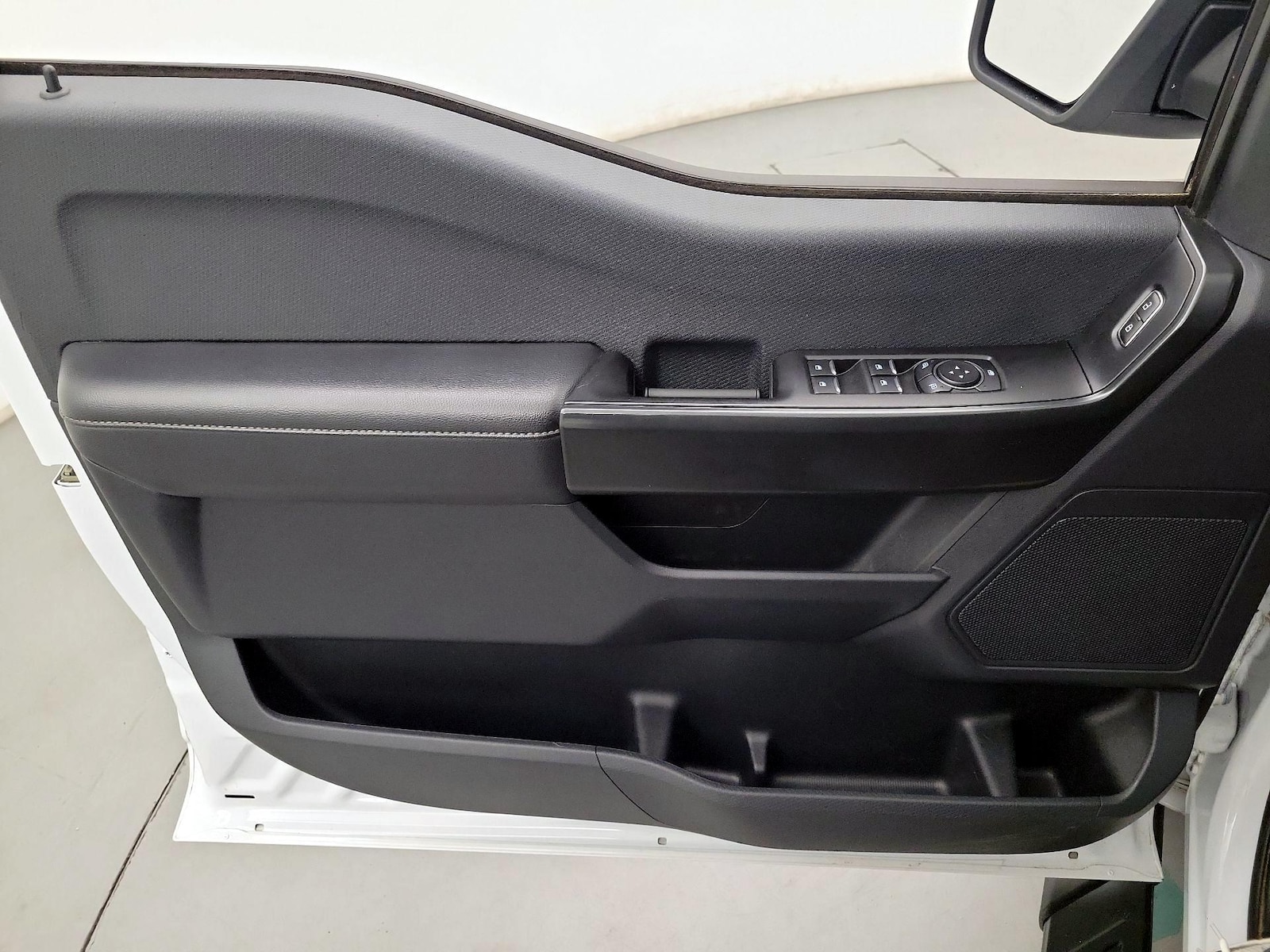 2023 Ford F-150 XL - Photo 11
