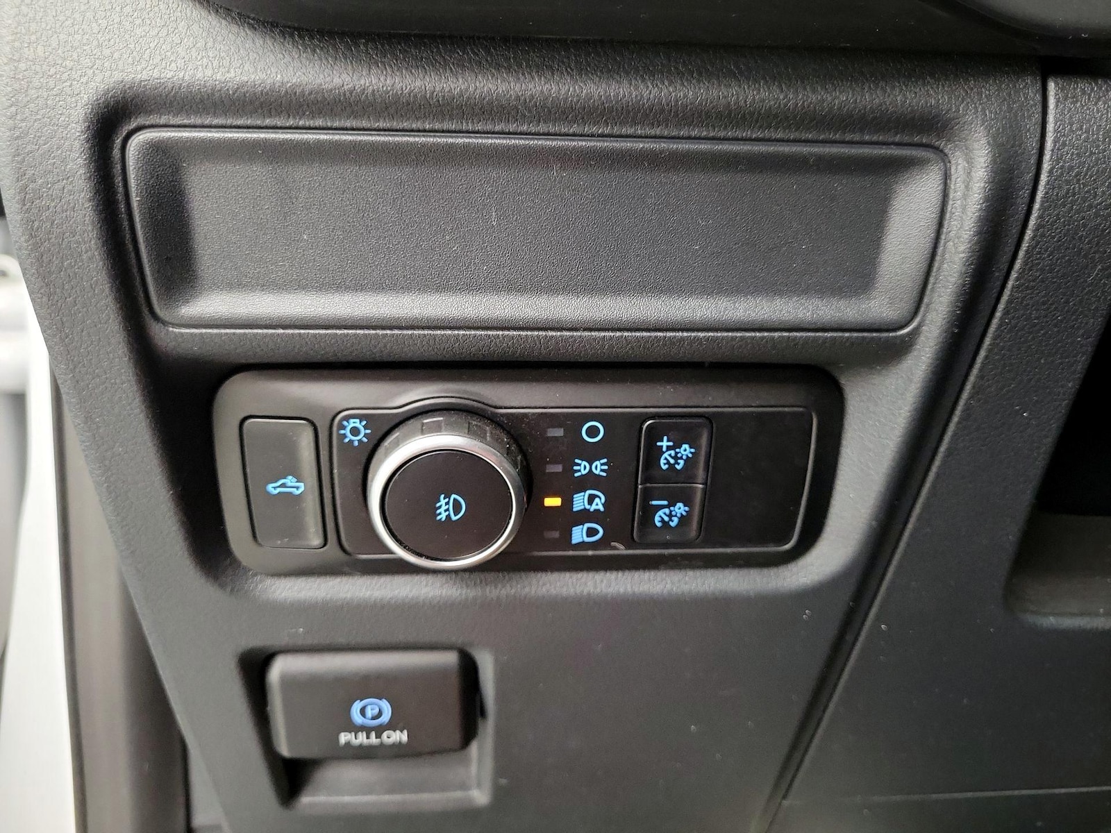2023 Ford F-150 XL - Photo 12