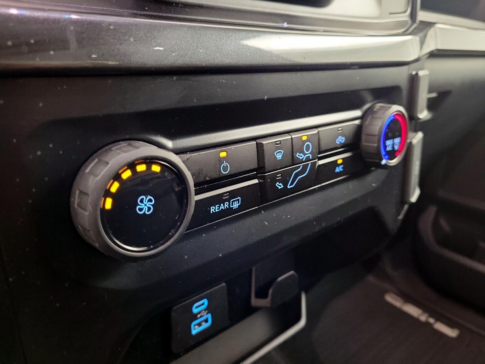 2023 Ford F-150 XL - Photo 16