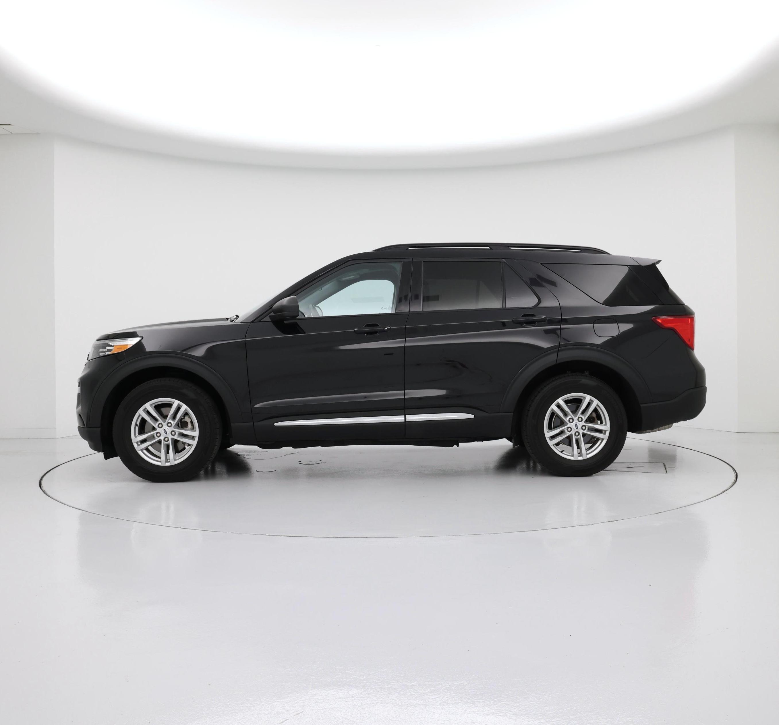 Thumbnail: 2023 Ford Explorer - 3