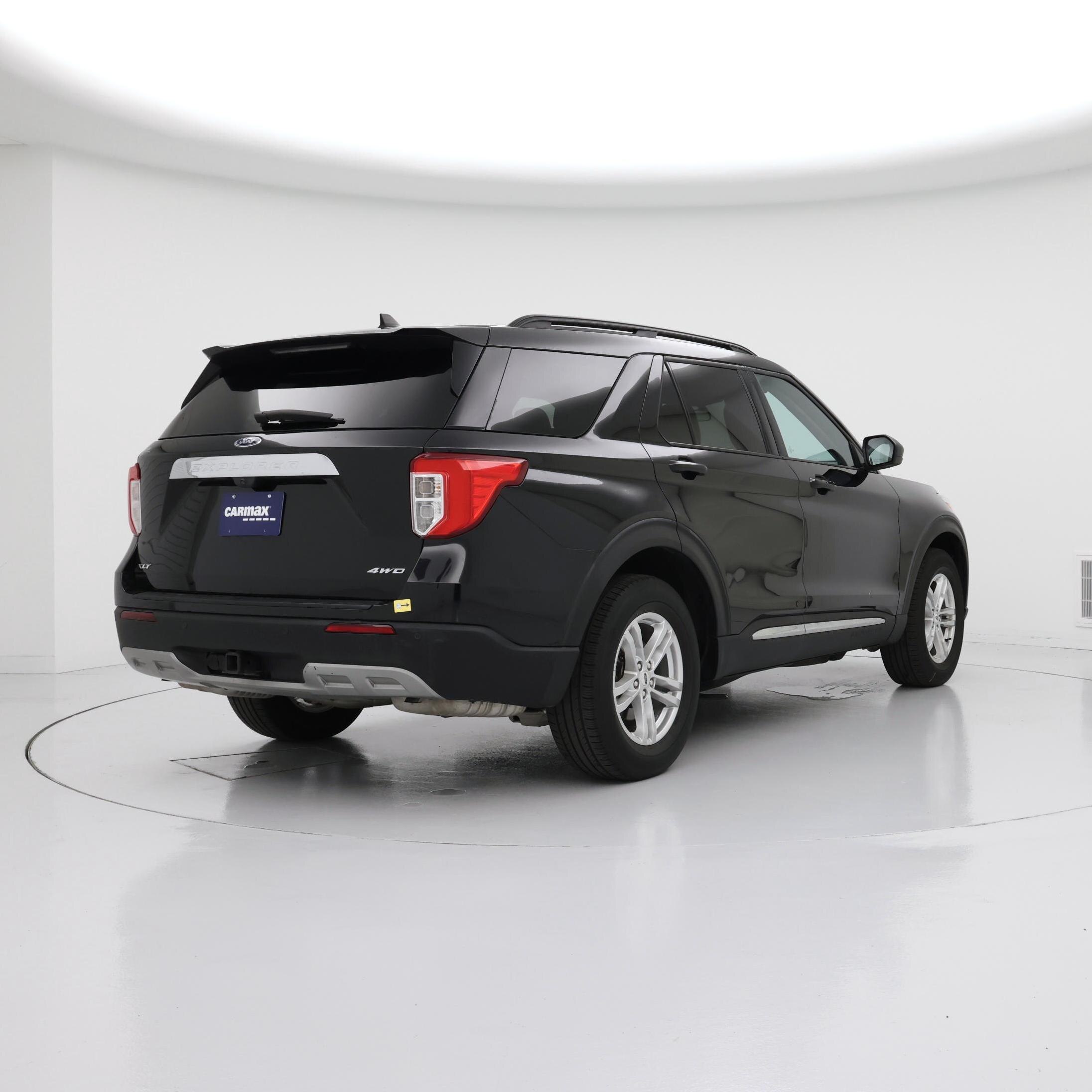 Thumbnail: 2023 Ford Explorer - 8