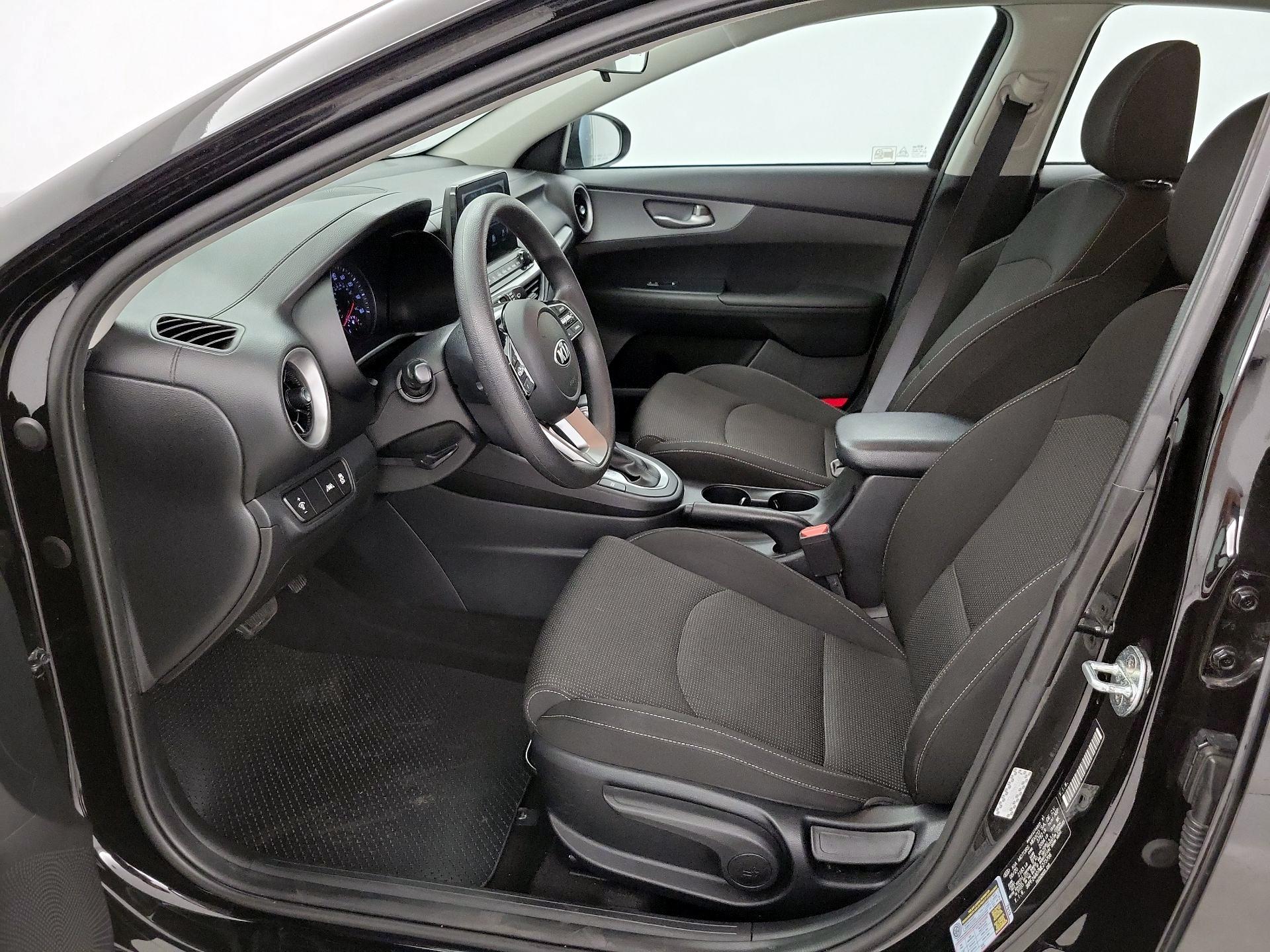 Thumbnail: 2021 Kia Forte - 11