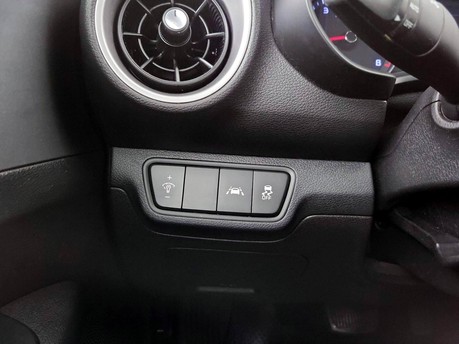Thumbnail: 2021 Kia Forte - 13