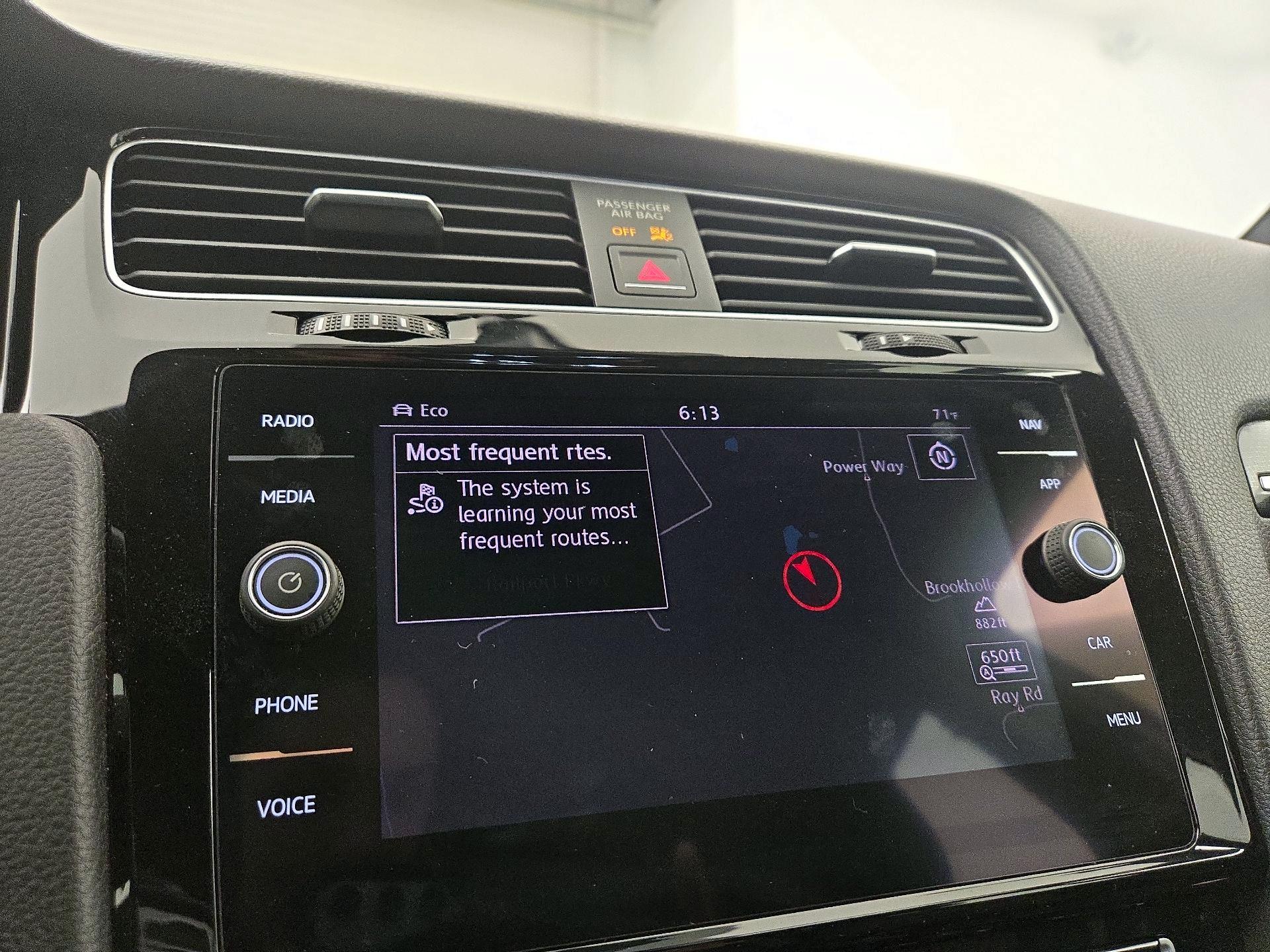 Thumbnail: 2018 Volkswagen Golf - 14