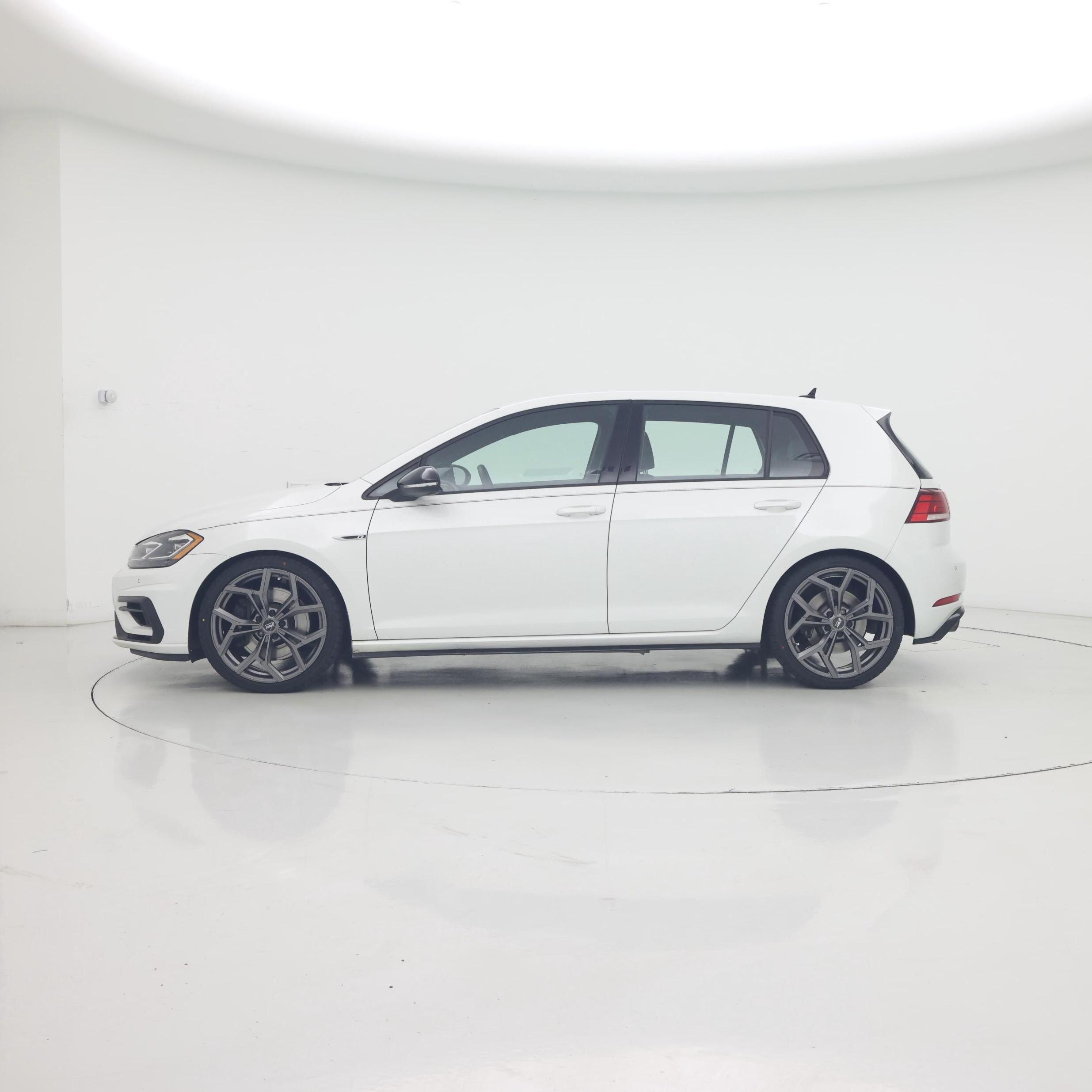 Thumbnail: 2018 Volkswagen Golf - 3