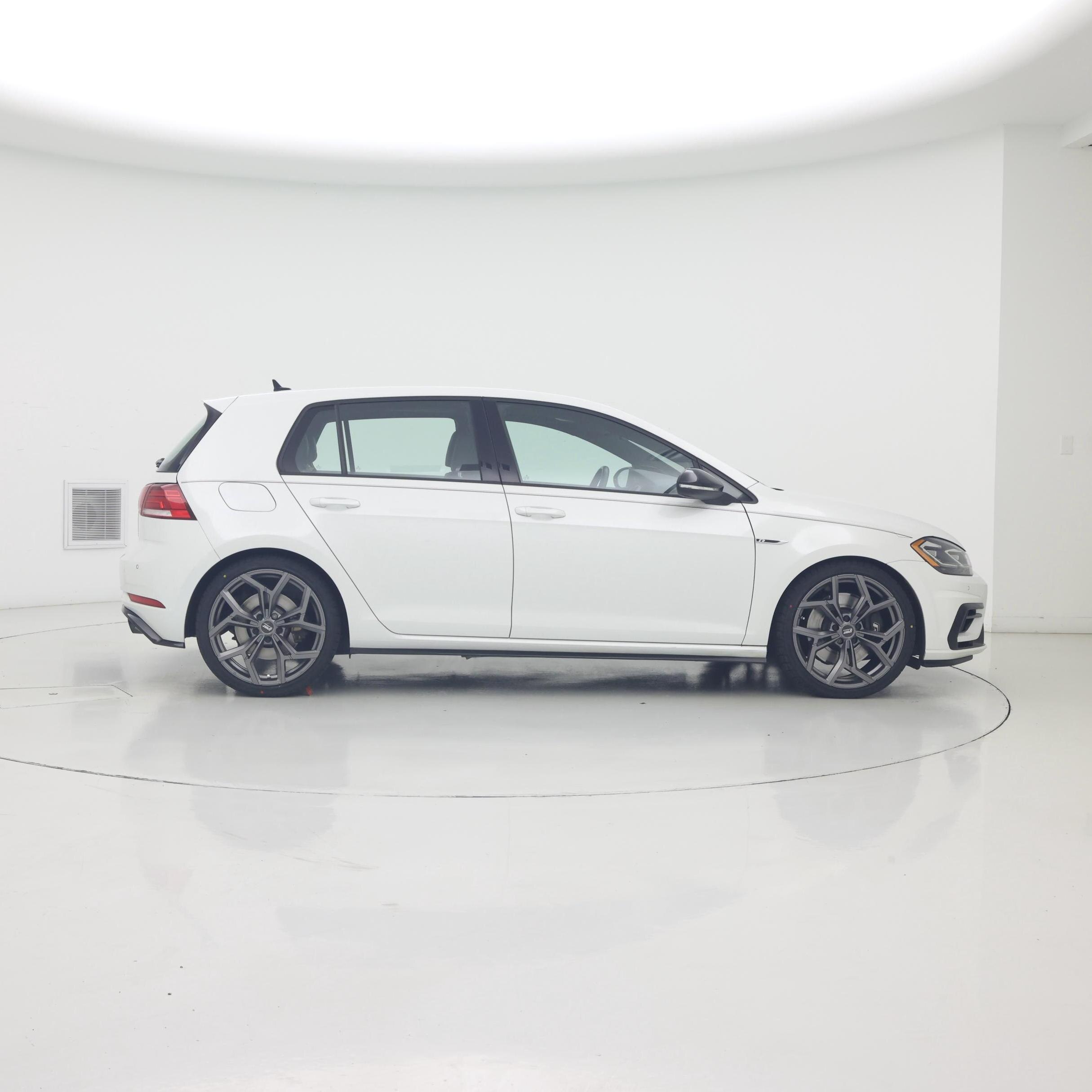 Thumbnail: 2018 Volkswagen Golf - 7