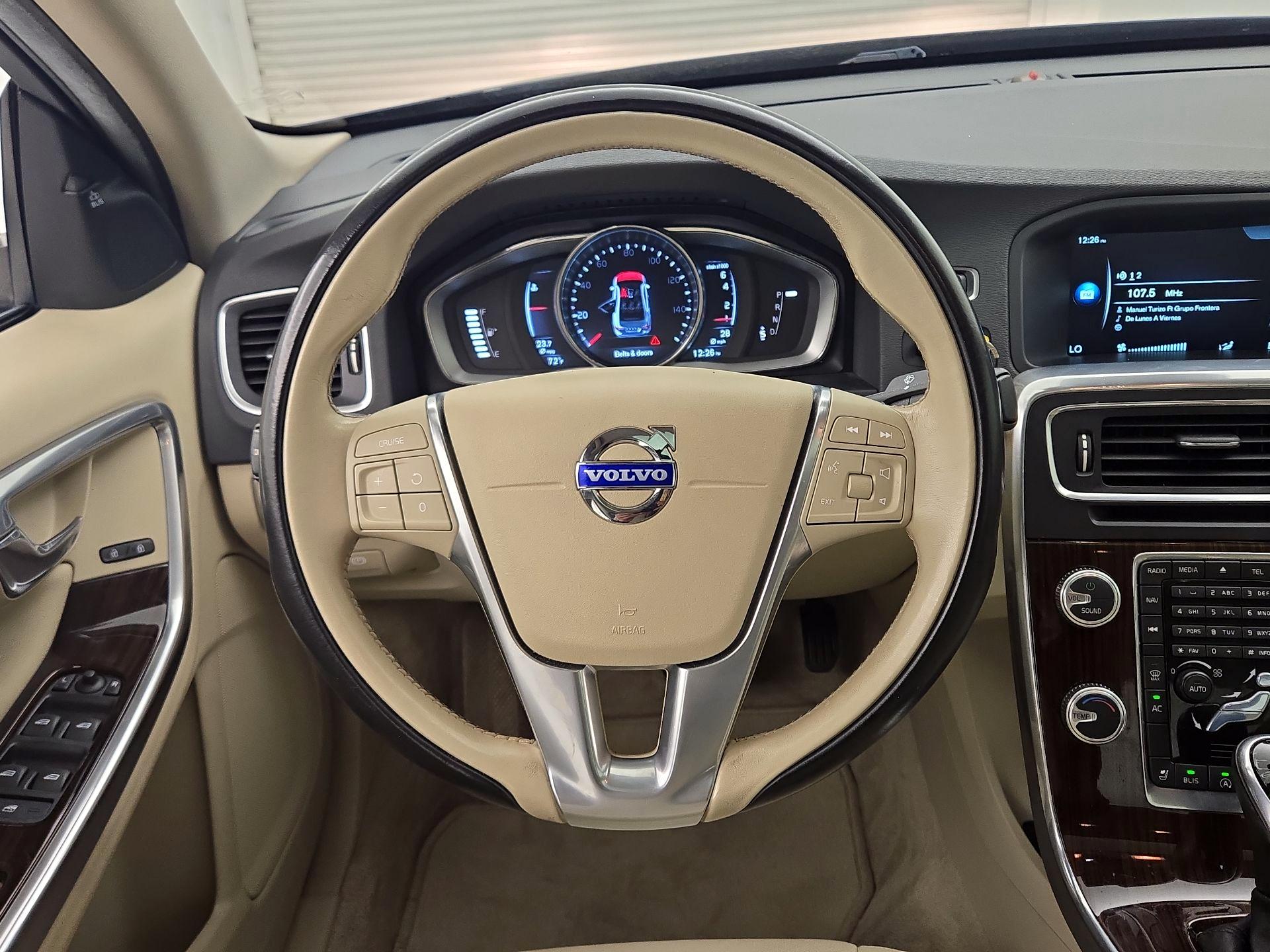 Thumbnail: 2015 Volvo S60 - 10