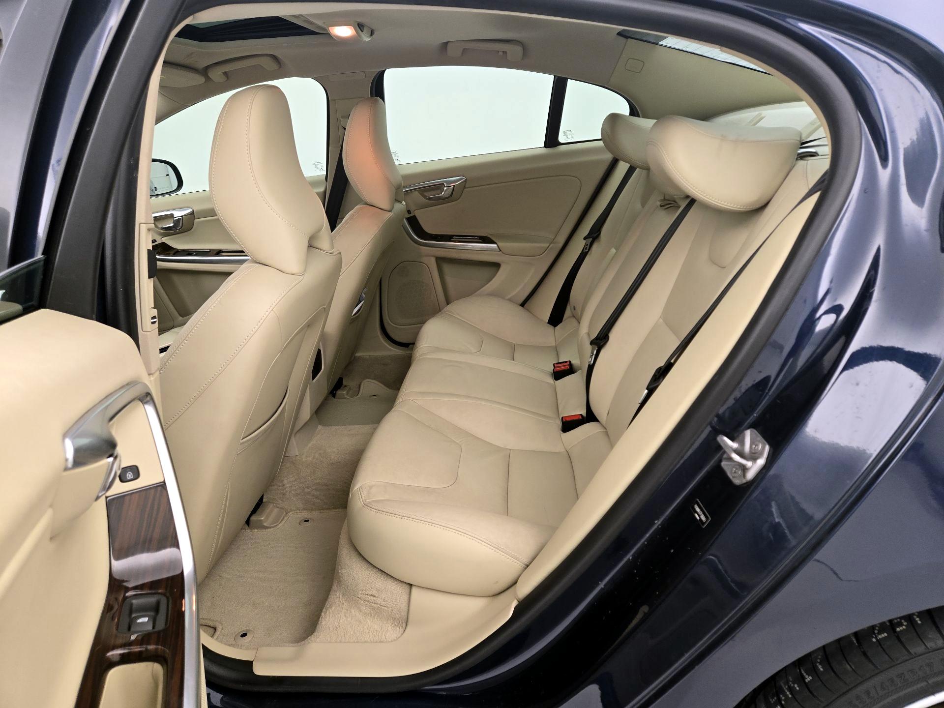 Thumbnail: 2015 Volvo S60 - 19