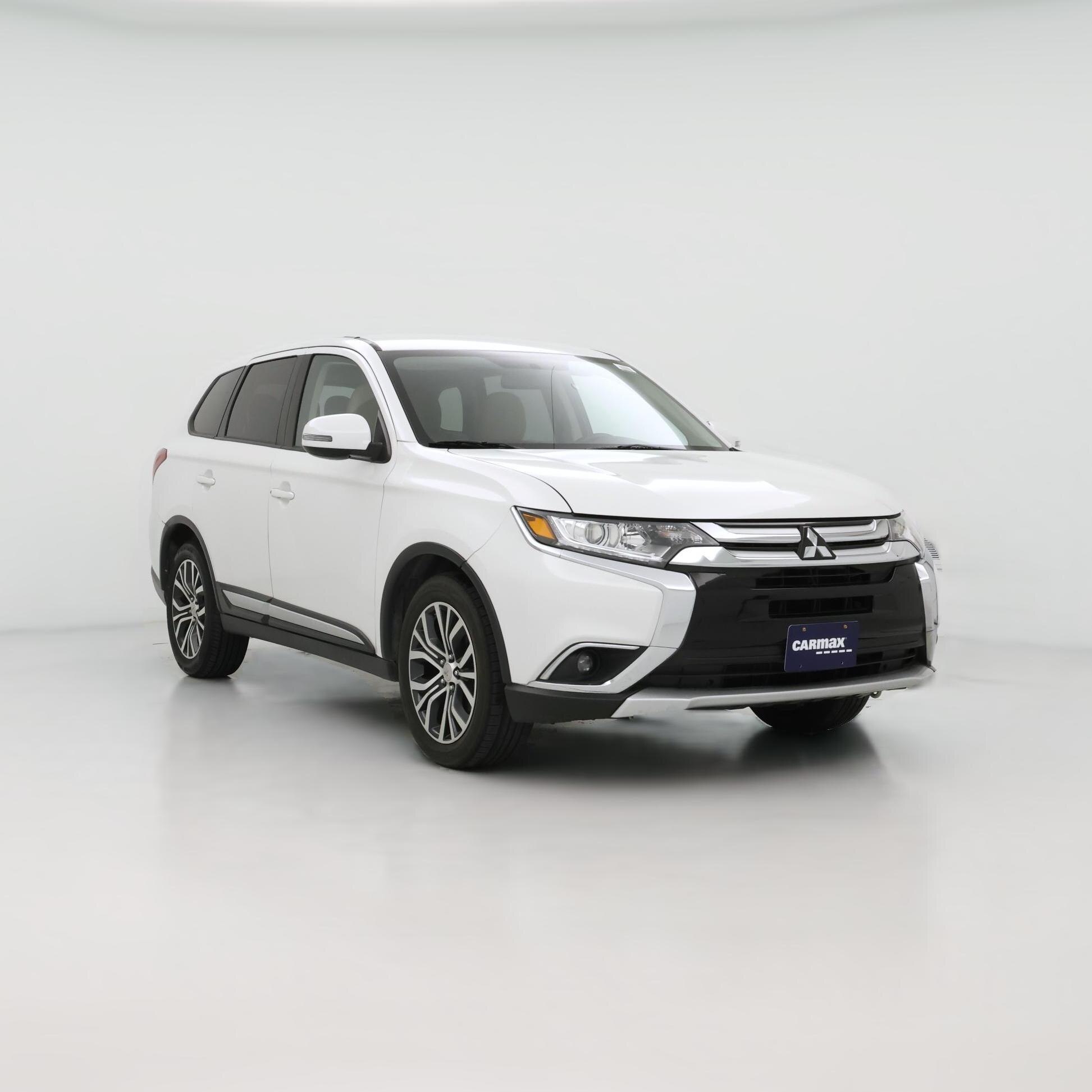 Thumbnail: 2017 Mitsubishi Outlander - 1