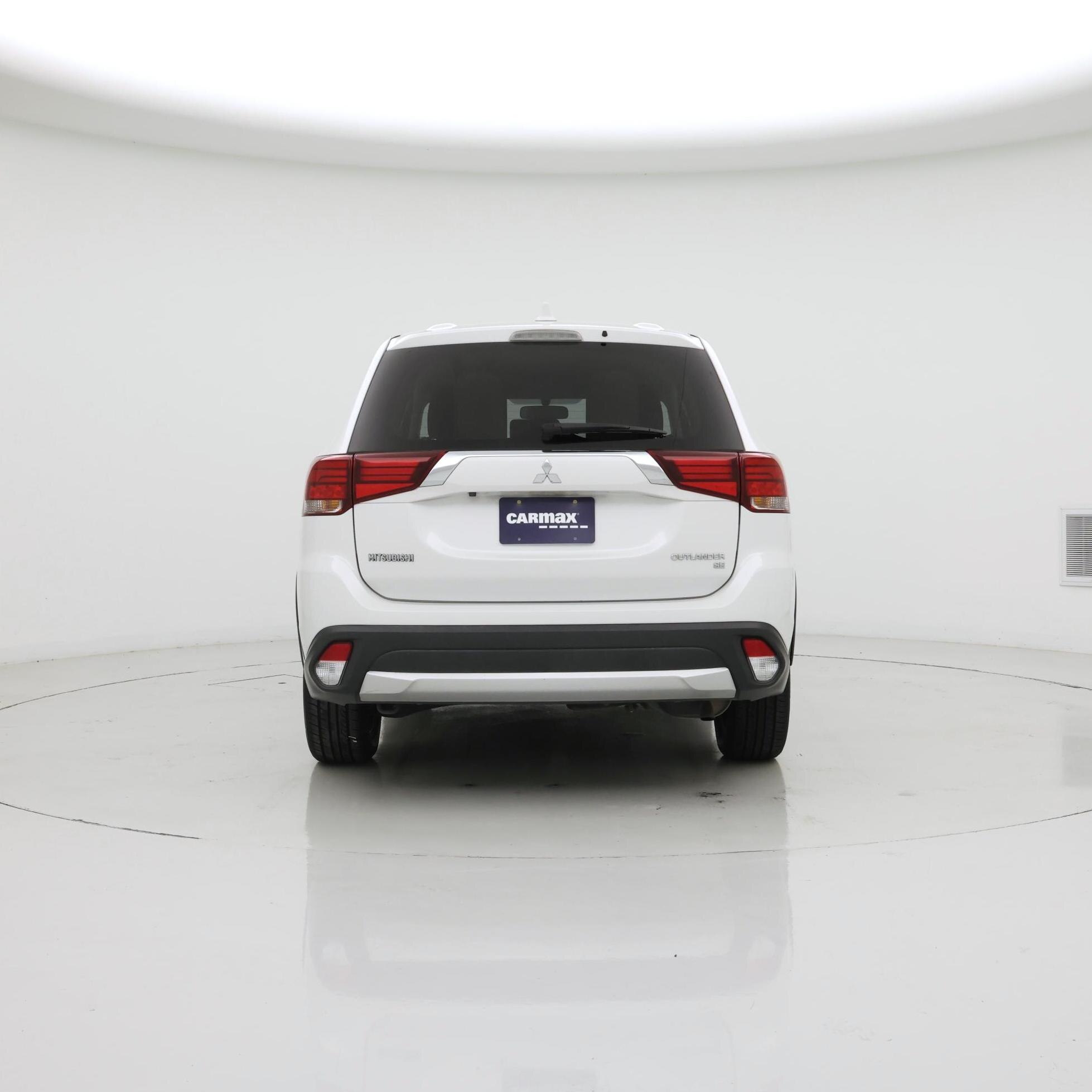 Thumbnail: 2017 Mitsubishi Outlander - 6