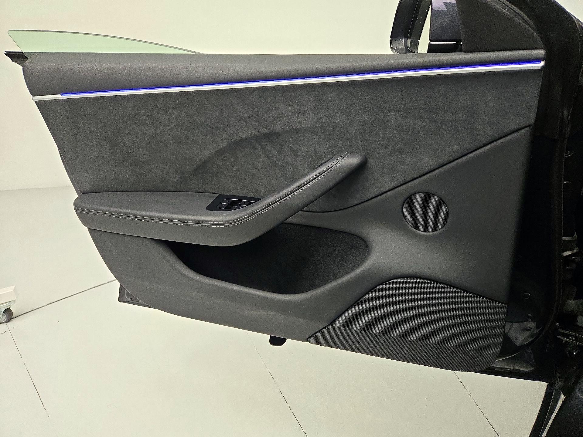 Thumbnail: 2024 Tesla Model 3 - 12