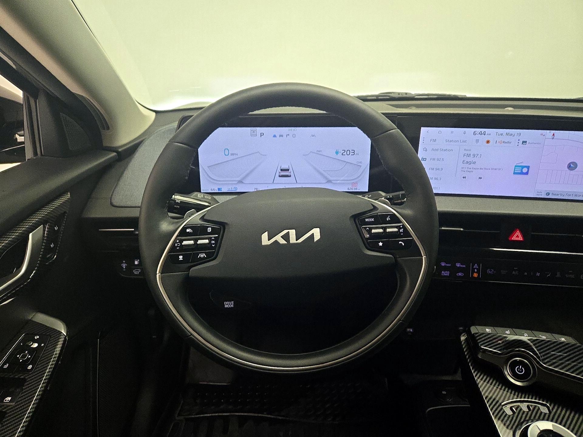 Thumbnail: 2022 Kia EV6 - 10