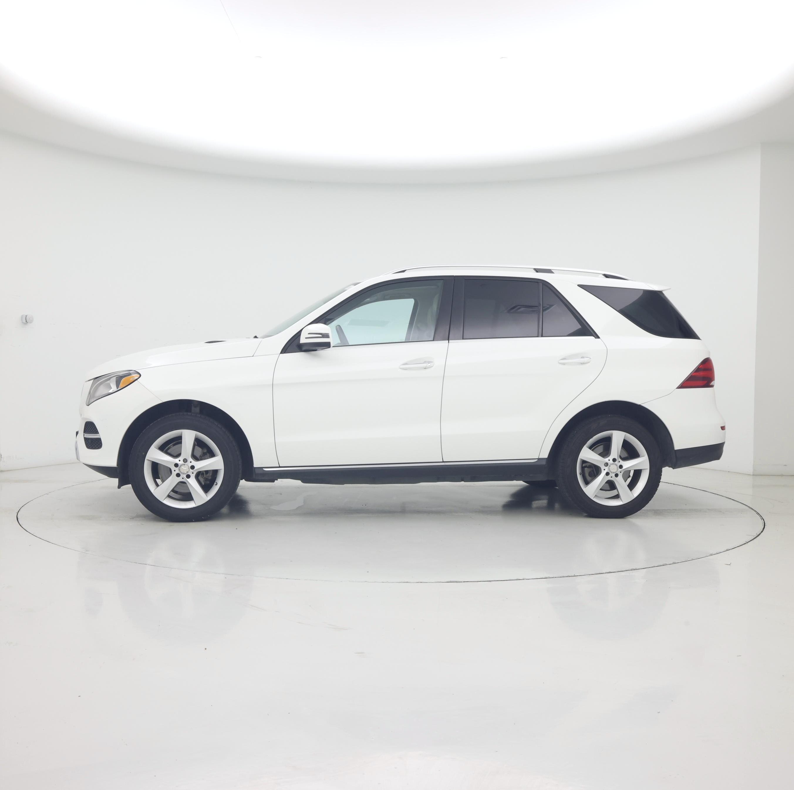 Thumbnail: 2016 Mercedes-Benz GLE - 3