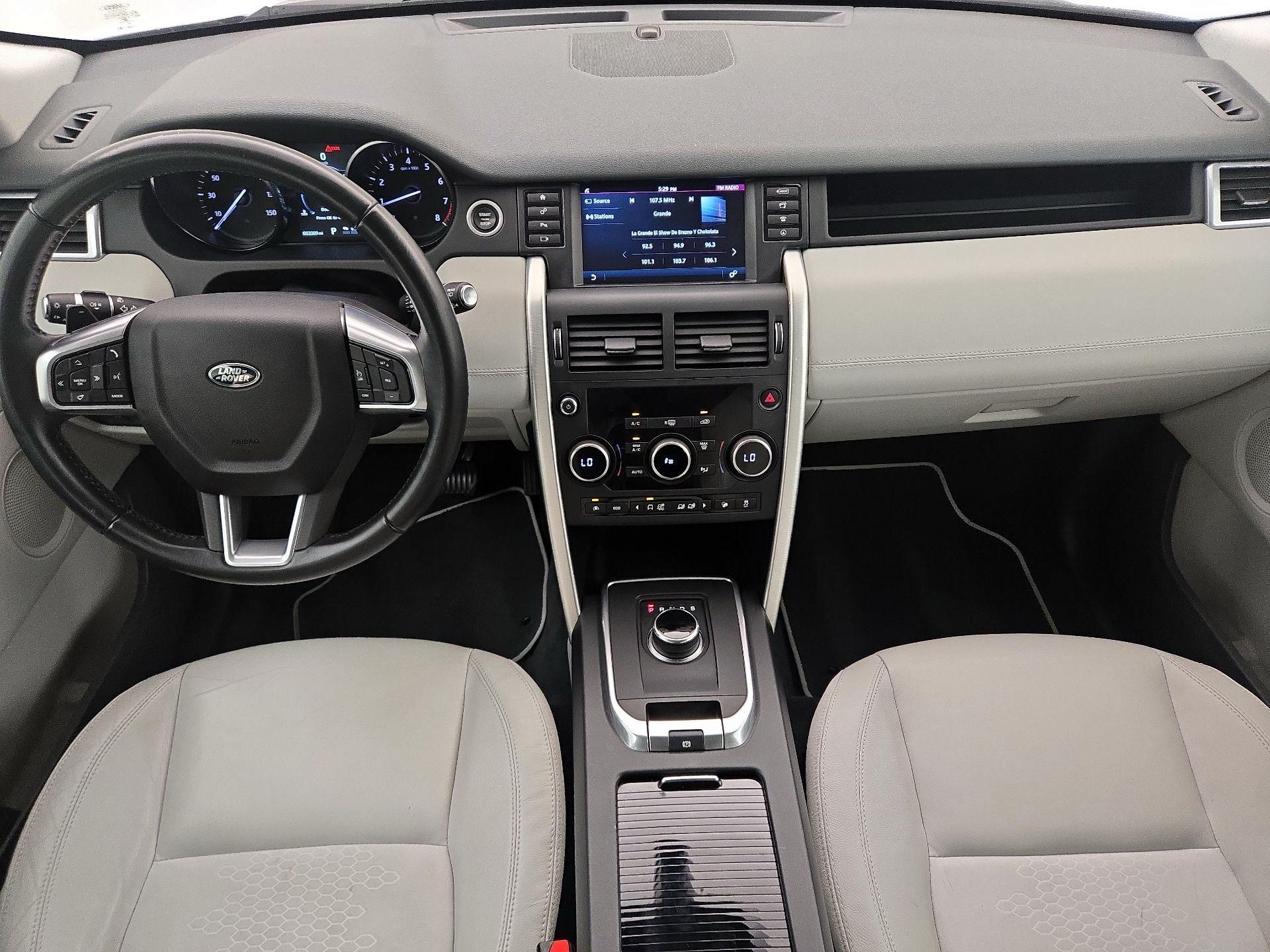 Thumbnail: 2017 Land Rover Discovery Sport - 9