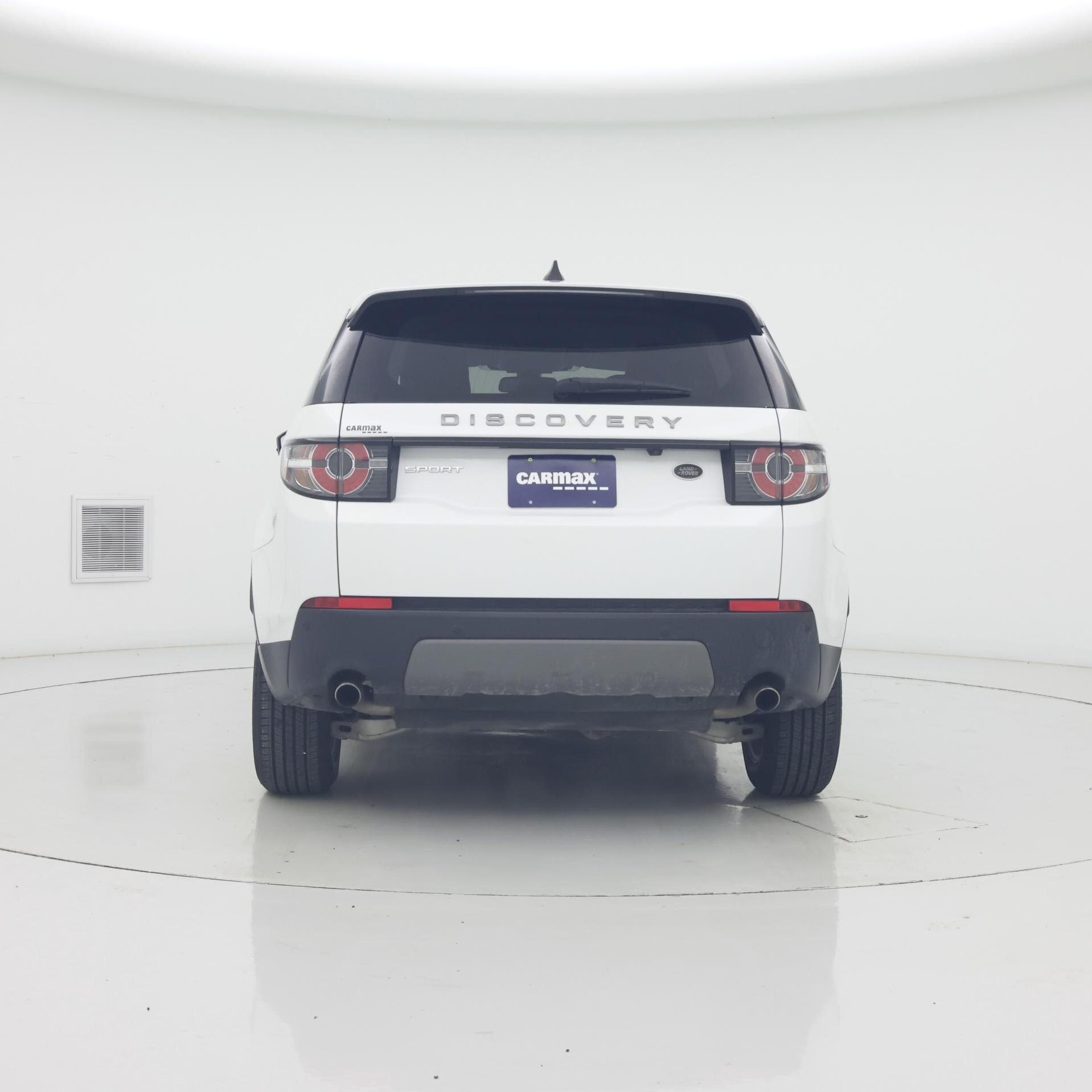 Thumbnail: 2017 Land Rover Discovery Sport - 6