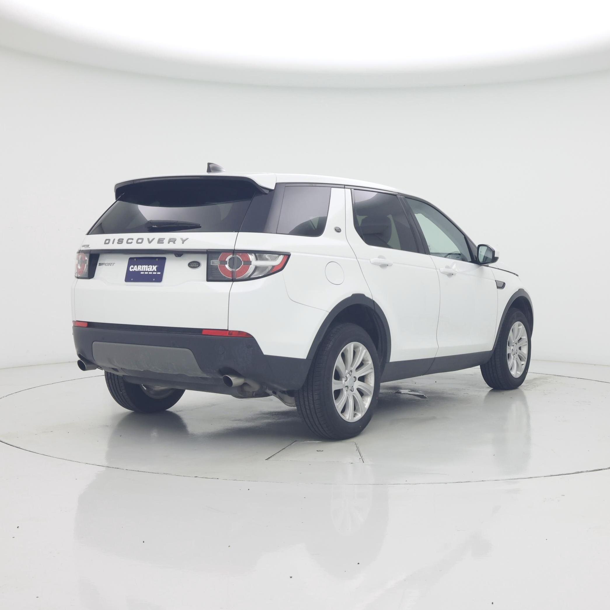 Thumbnail: 2017 Land Rover Discovery Sport - 8