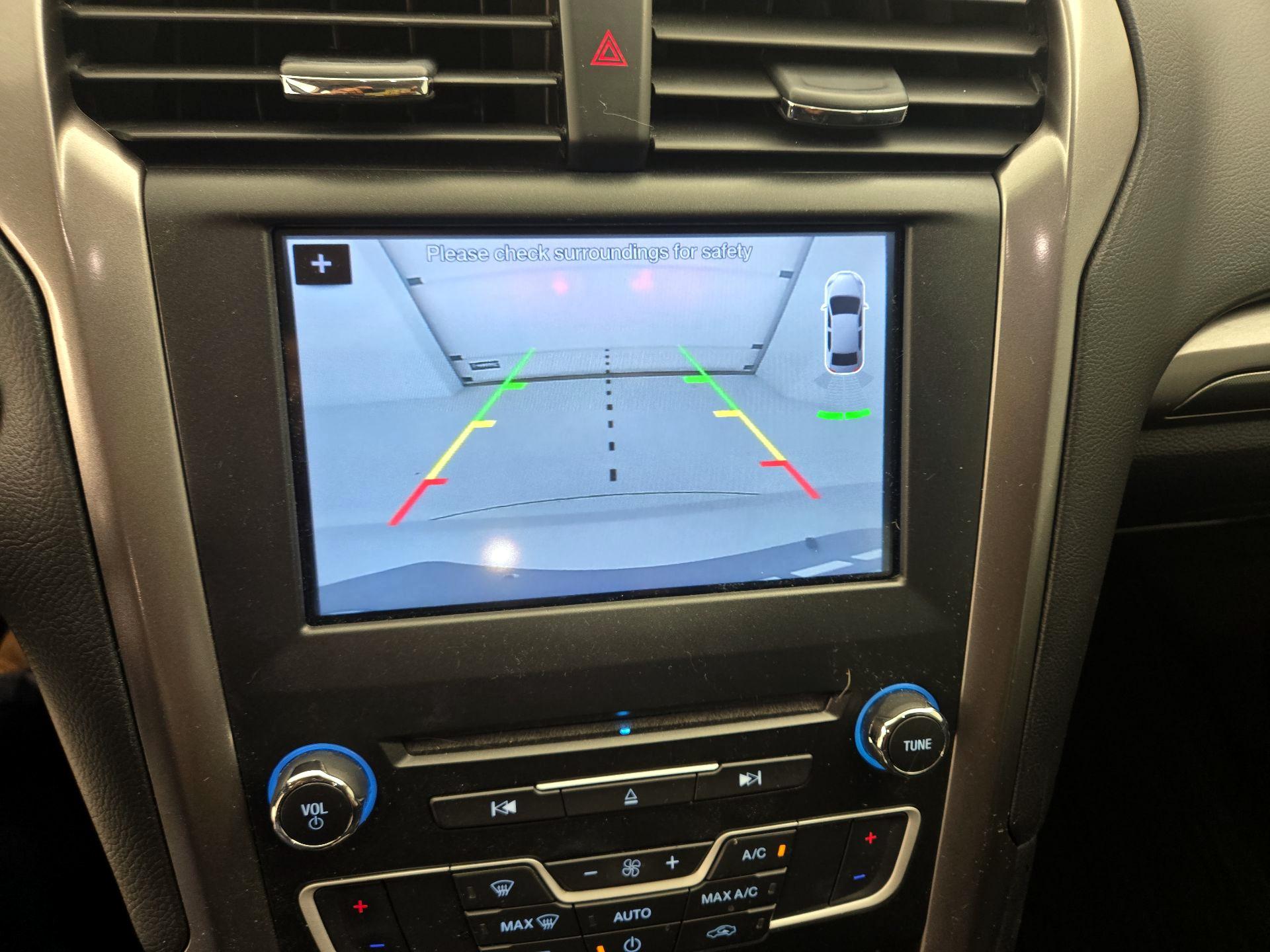Thumbnail: 2017 Ford Fusion - 14